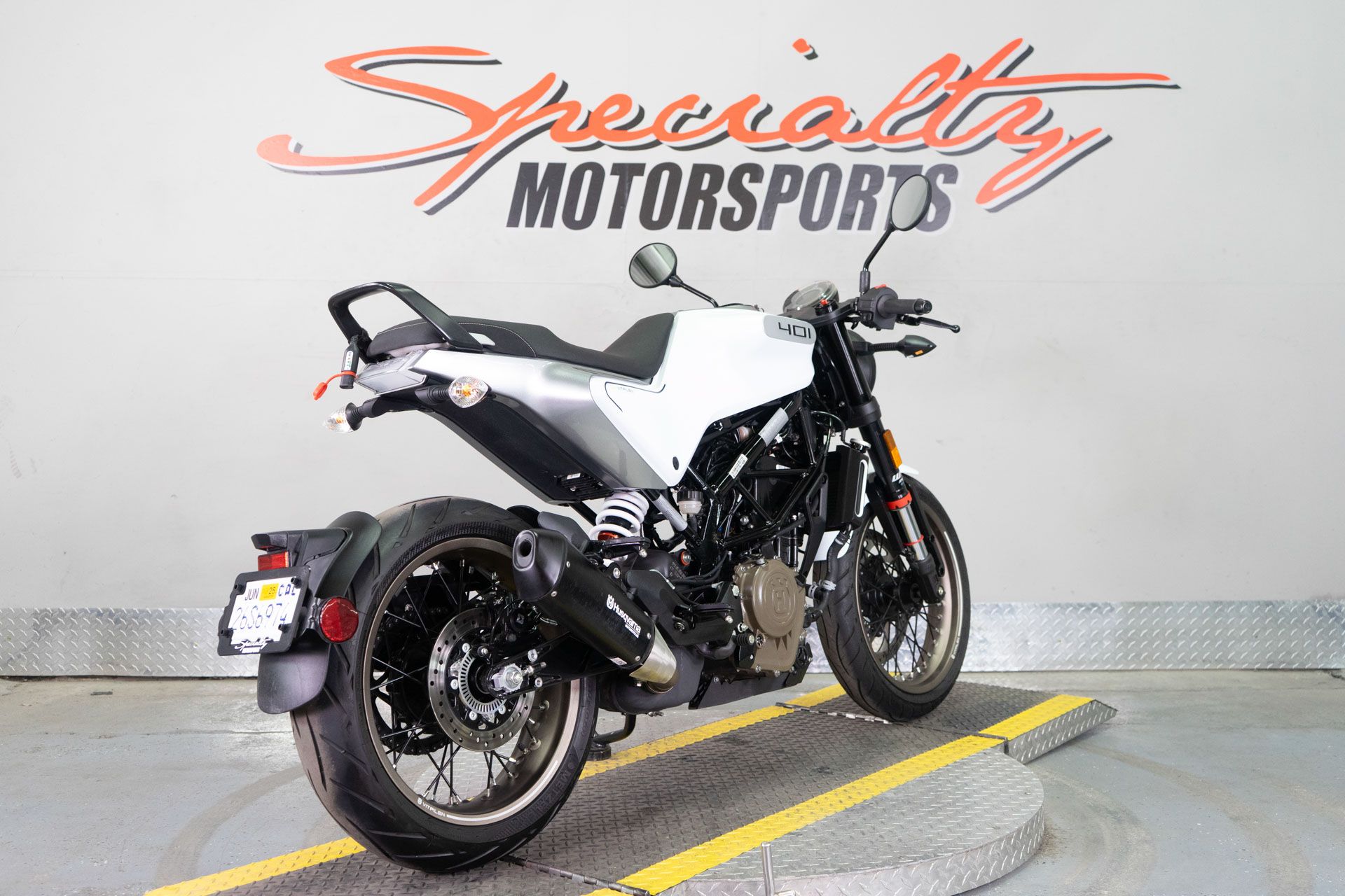 2023 Husqvarna Vitpilen 401 in Sacramento, California - Photo 7