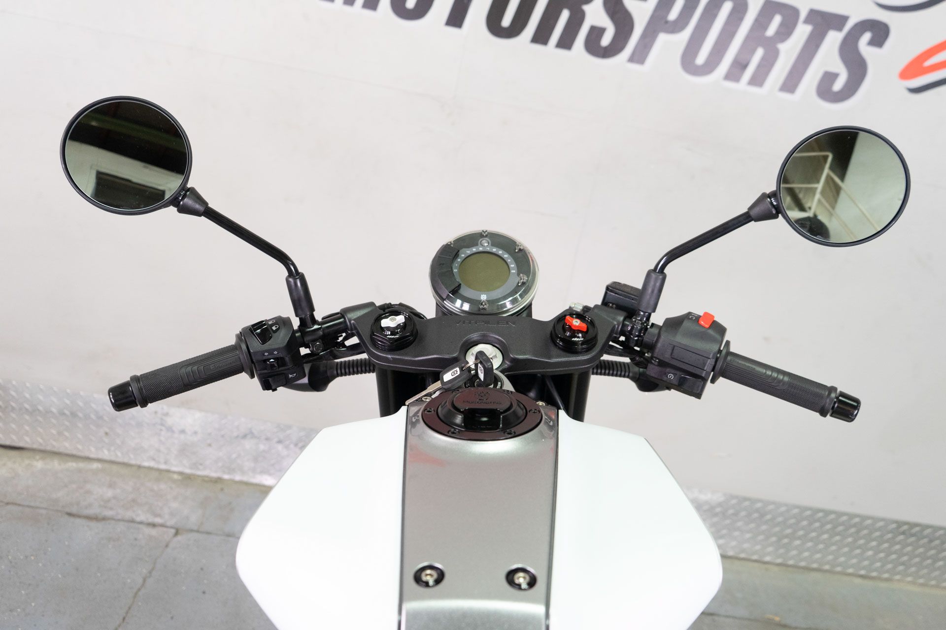 2023 Husqvarna Vitpilen 401 in Sacramento, California - Photo 16