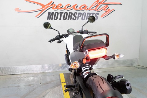 2023 Husqvarna Vitpilen 401 in Sacramento, California - Photo 17