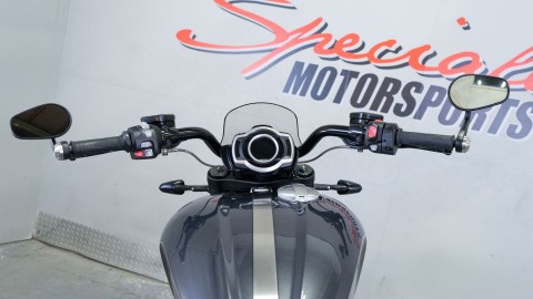 2025 Triumph Rocket 3 Storm GT in Sacramento, California - Photo 18