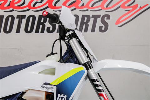 HUS386009 - 2025 - Husqvarna - TX 300 Right Handle Bars - Photo 2