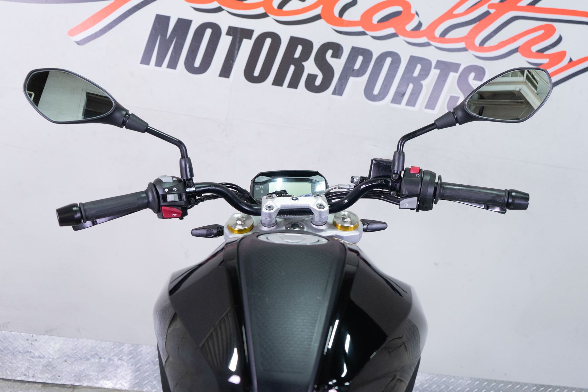 2023 BMW G 310 R in Sacramento, California - Photo 16