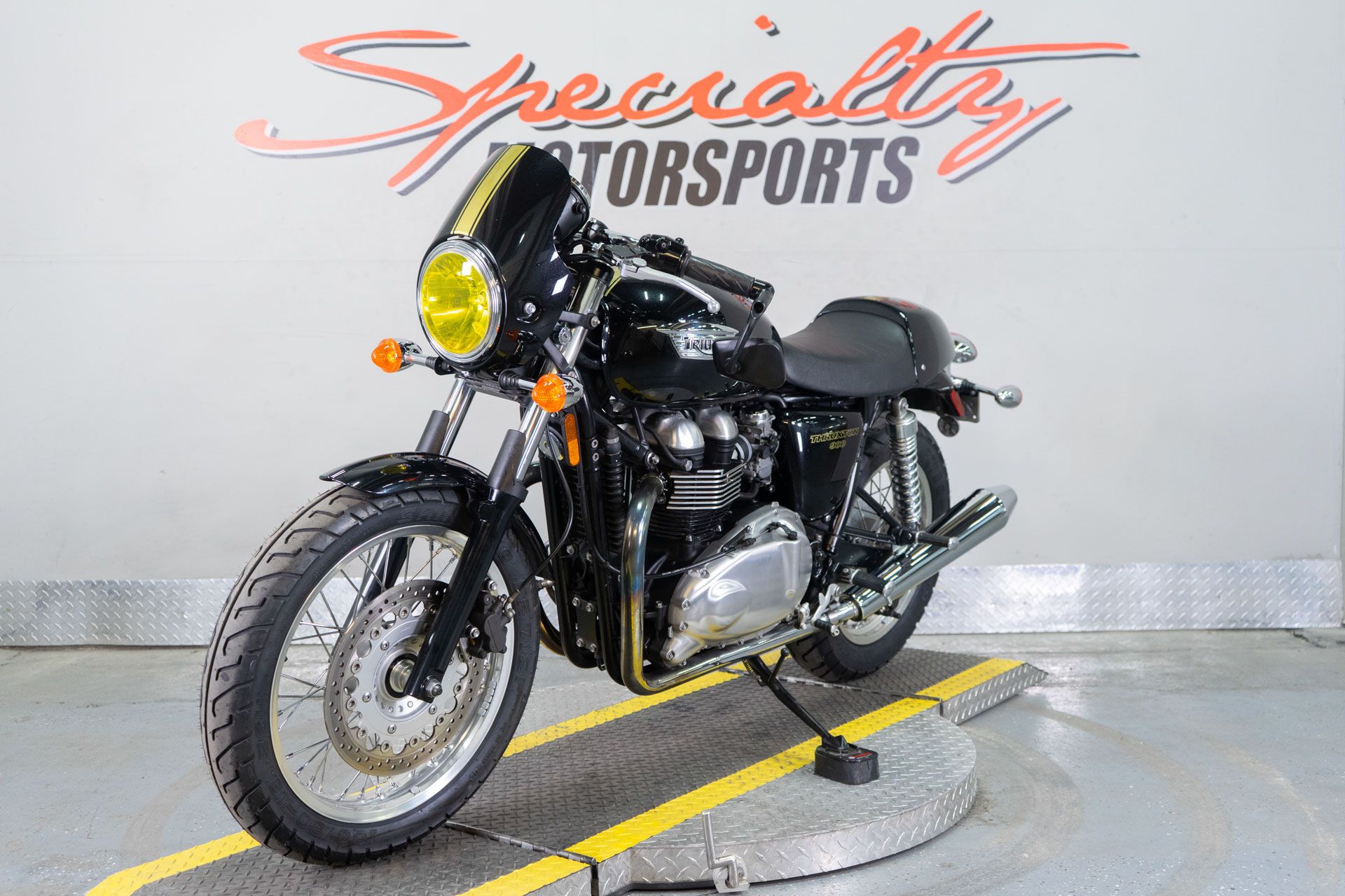 2015 Triumph Thruxton in Sacramento, California - Photo 4