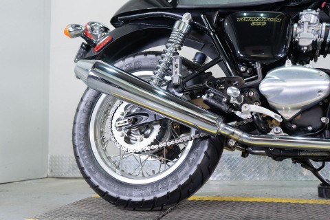 2015 Triumph Thruxton in Sacramento, California - Photo 10