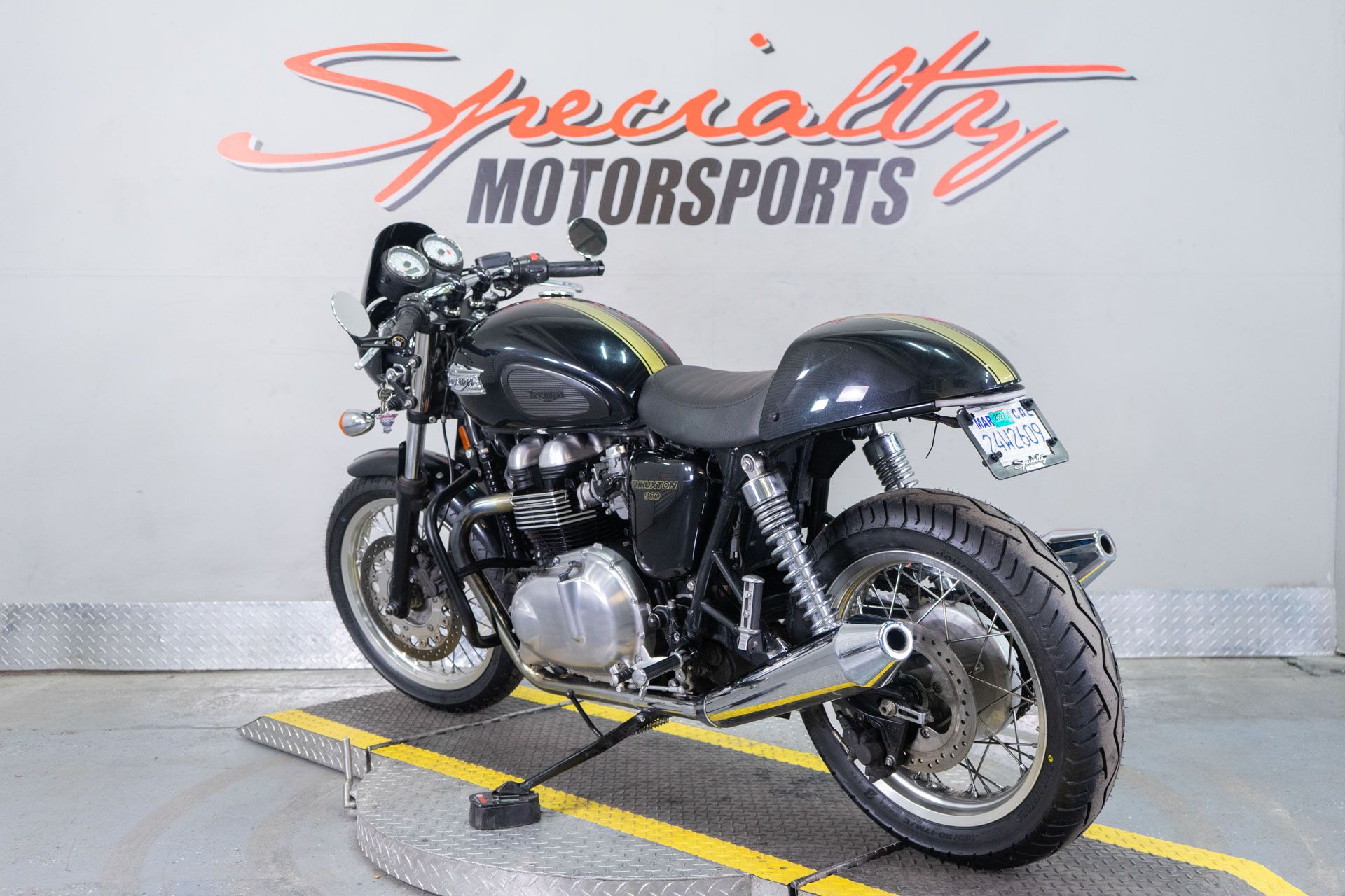 2015 Triumph Thruxton in Sacramento, California - Photo 5