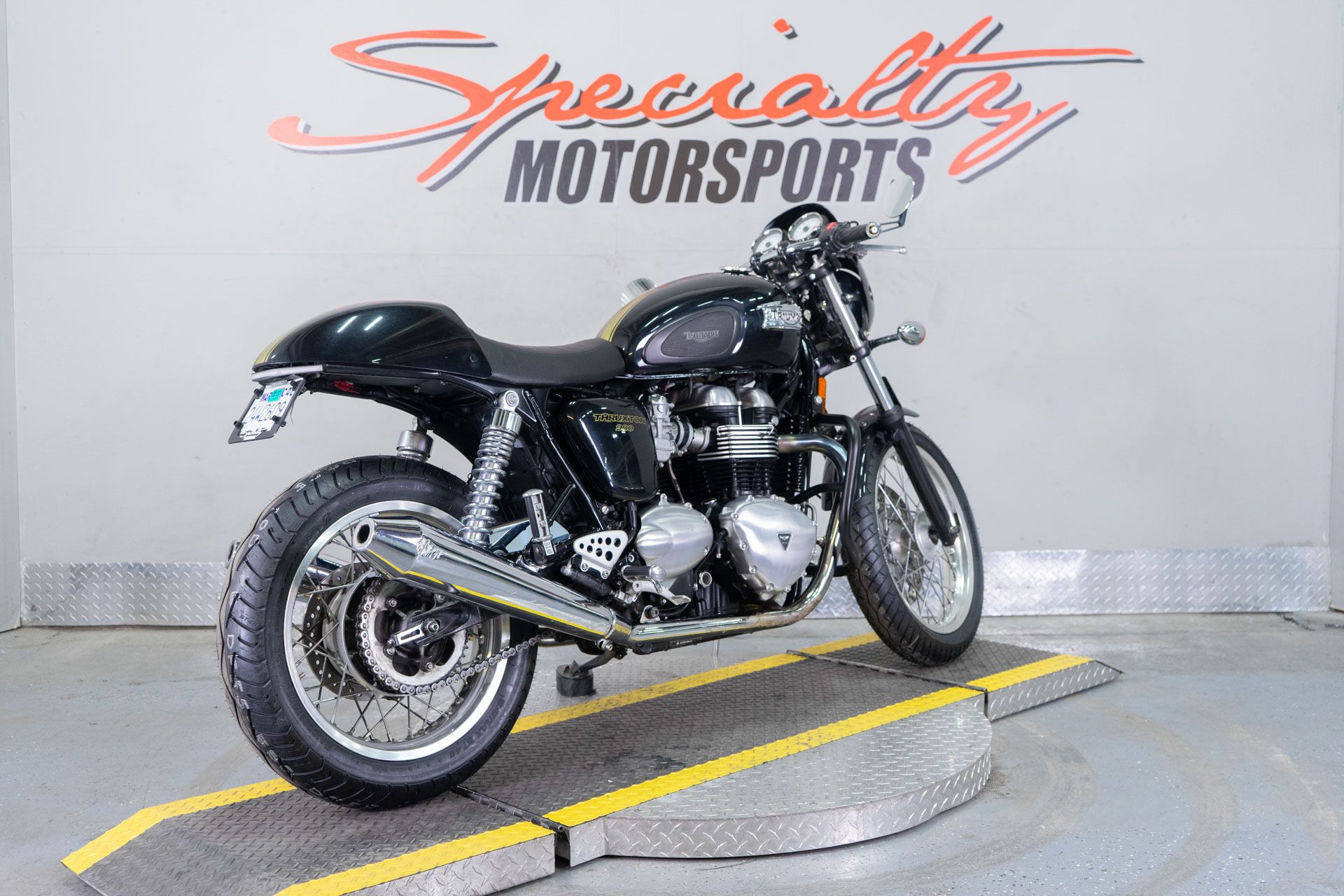 2015 Triumph Thruxton in Sacramento, California - Photo 7