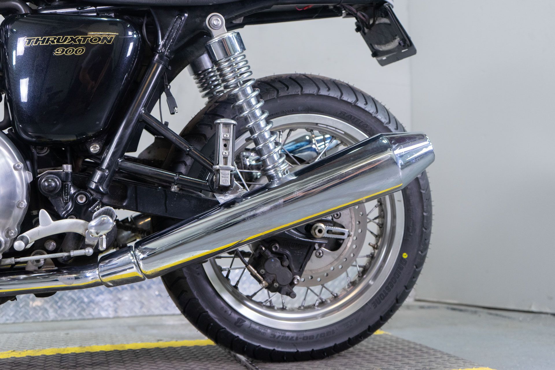 2015 Triumph Thruxton in Sacramento, California - Photo 13