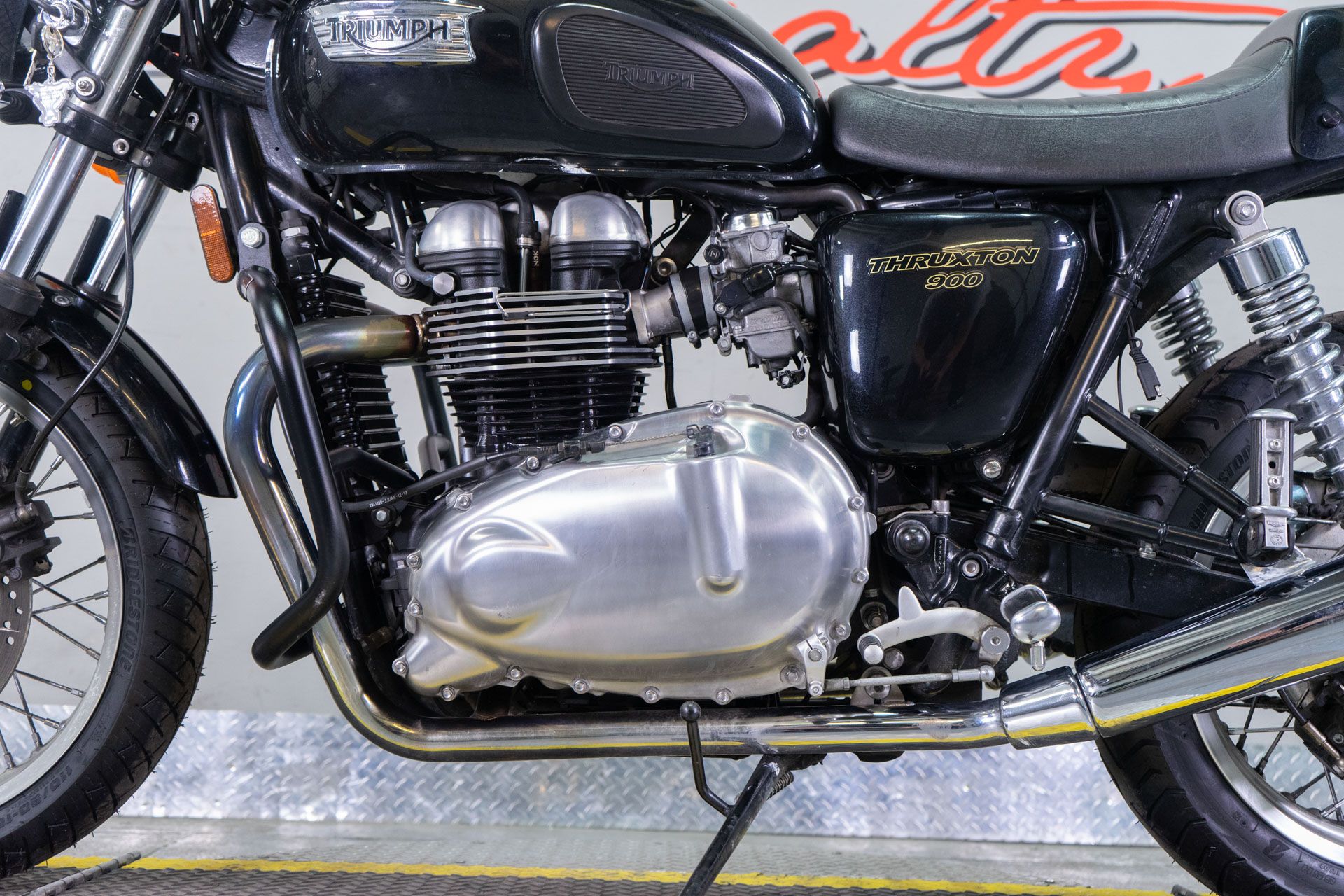 2015 Triumph Thruxton in Sacramento, California - Photo 14