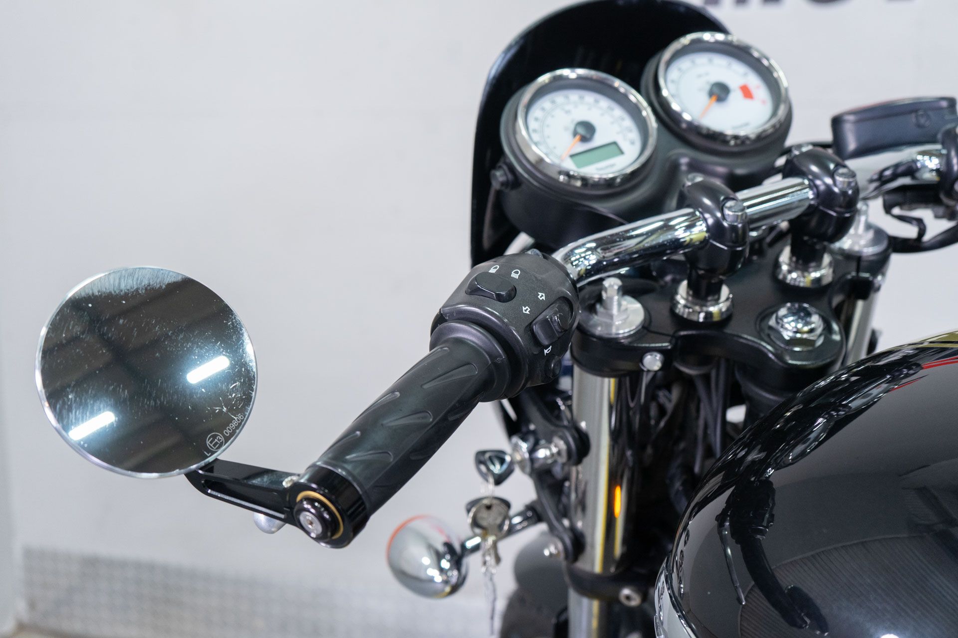 2015 Triumph Thruxton in Sacramento, California - Photo 15