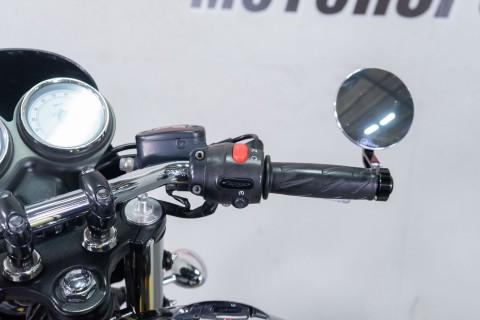 2015 Triumph Thruxton in Sacramento, California - Photo 17