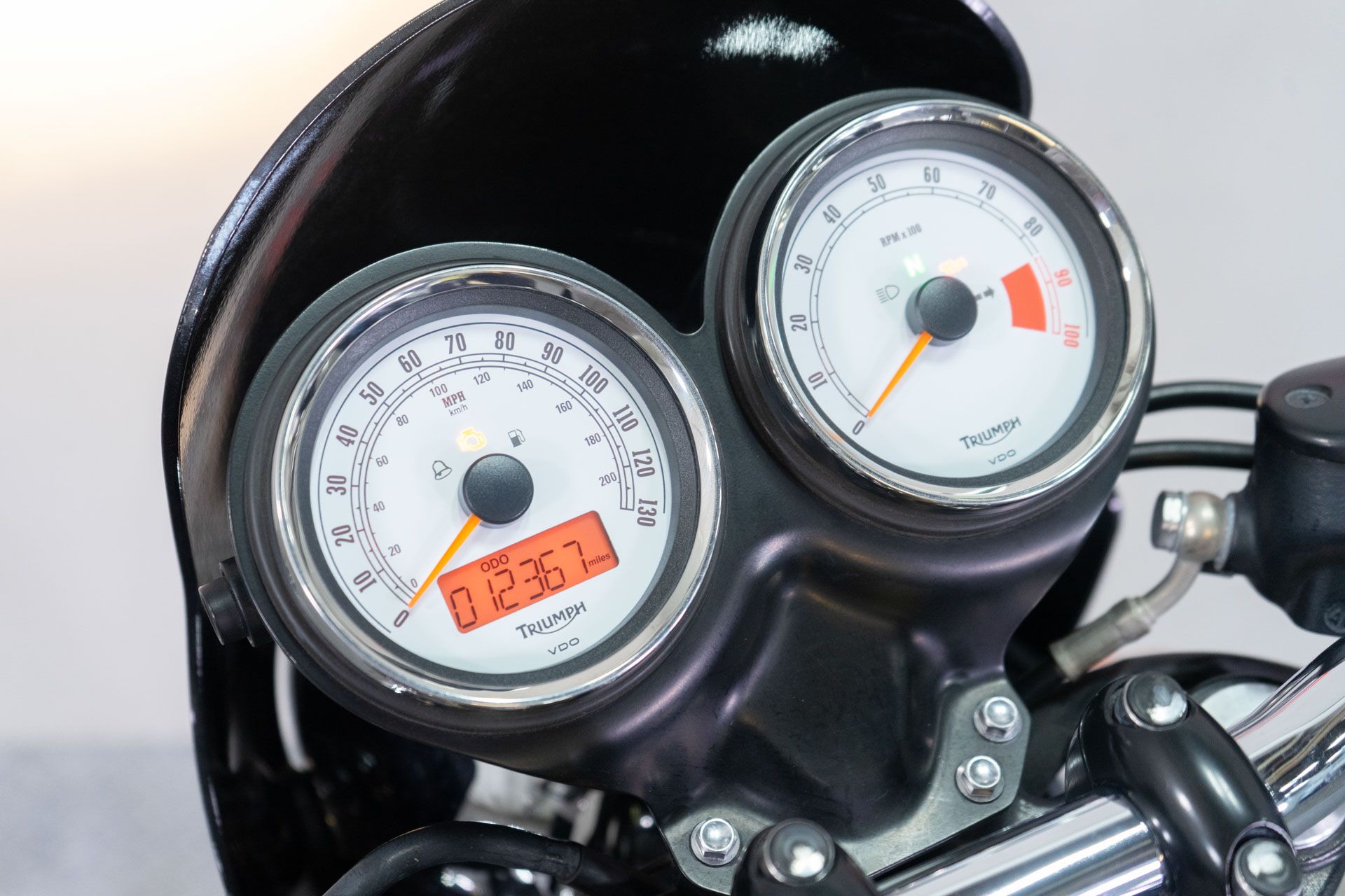 2015 Triumph Thruxton in Sacramento, California - Photo 19