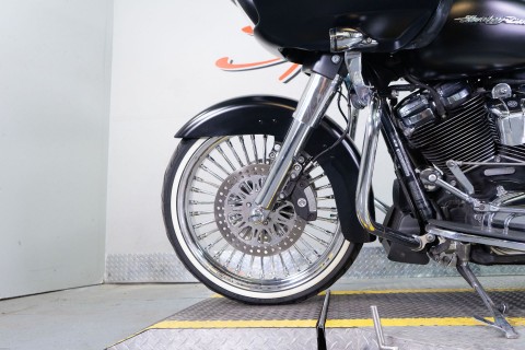 2017 Harley-Davidson Road Glide® Special in Sacramento, California - Photo 11