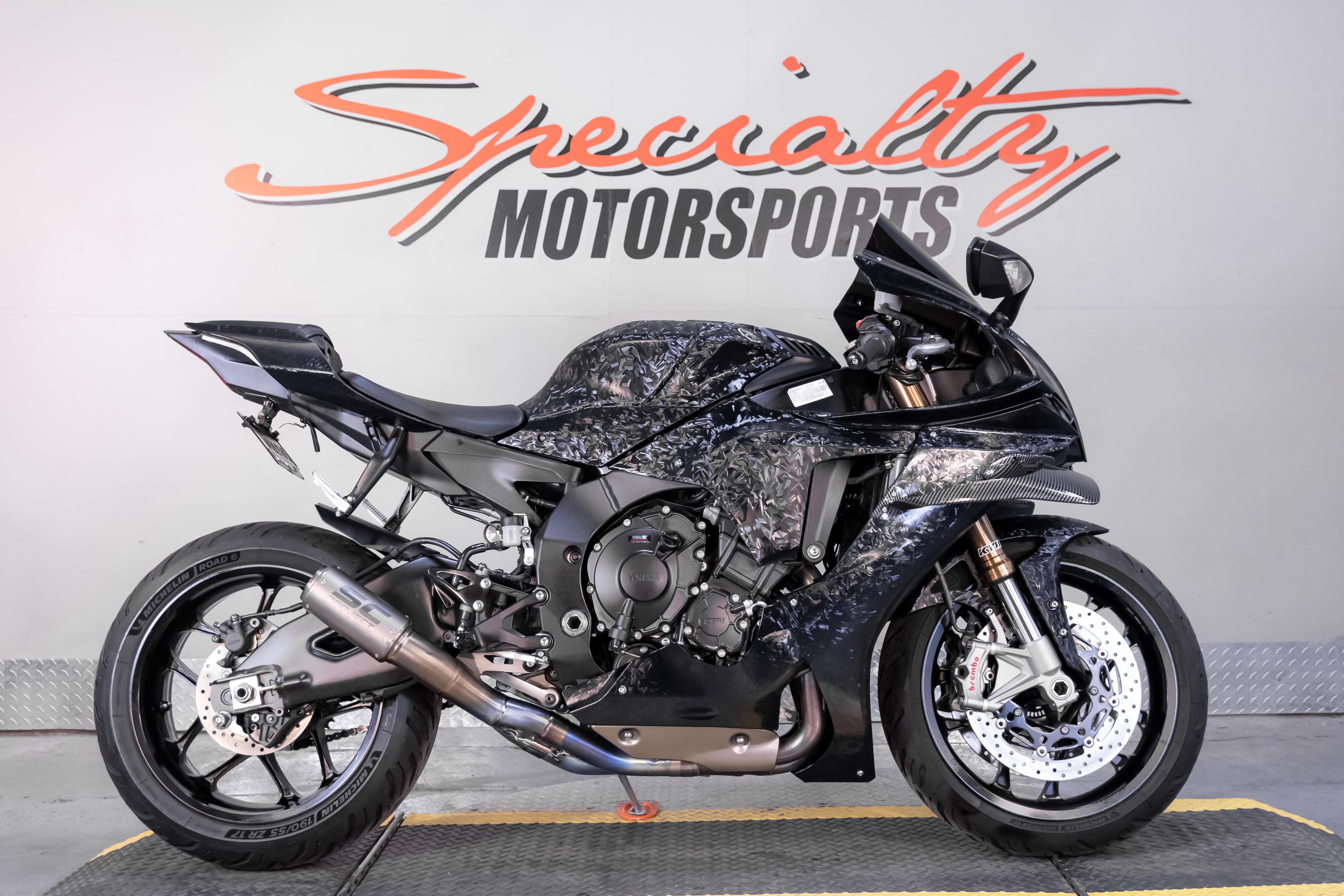 2025 Yamaha YZF-R1