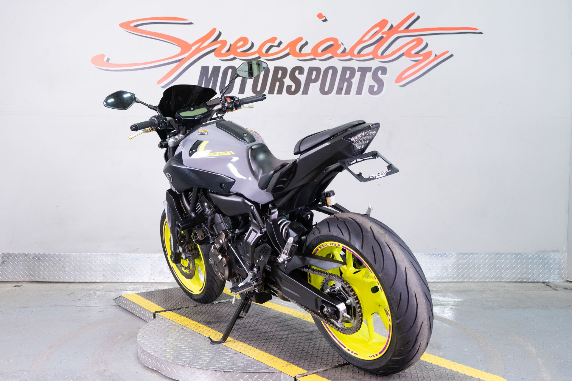 2016 Yamaha FZ-07 in Sacramento, California - Photo 5