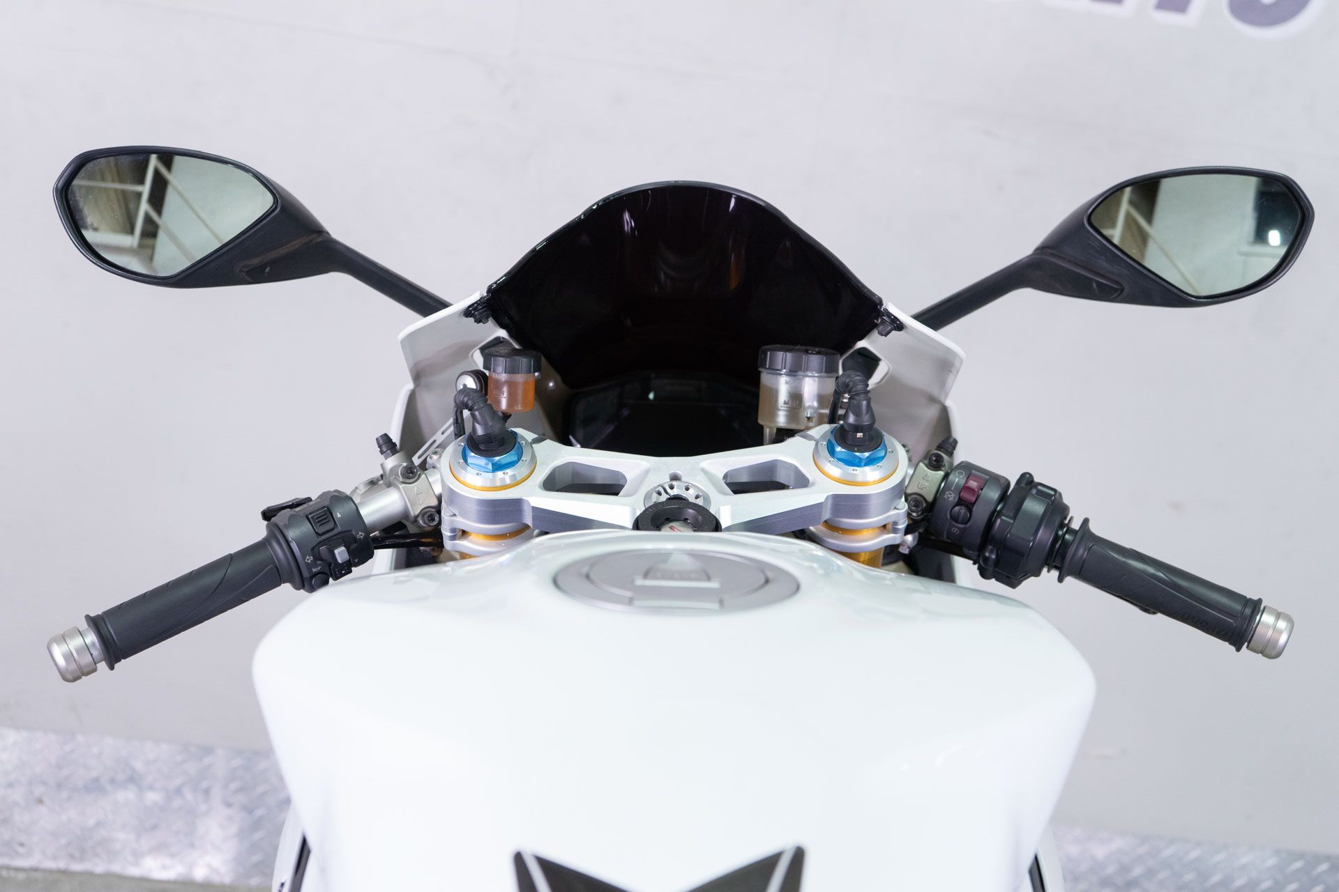 2013 Ducati Panigale 1199 S in Sacramento, California - Photo 15