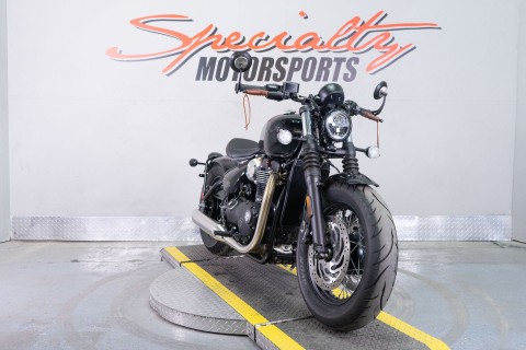 2024 Triumph Bonneville Bobber in Sacramento, California - Photo 2