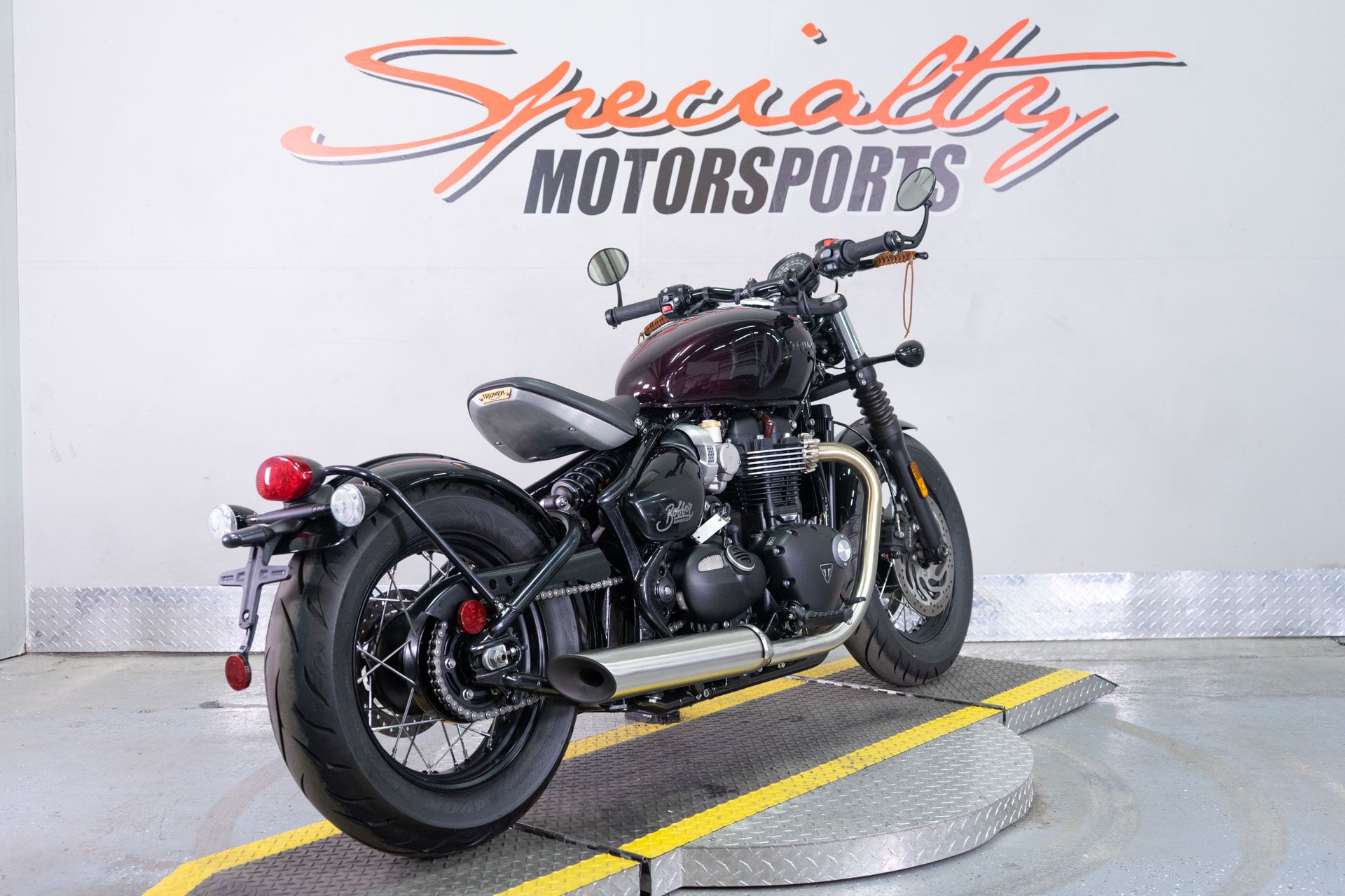 2024 Triumph Bonneville Bobber in Sacramento, California - Photo 6