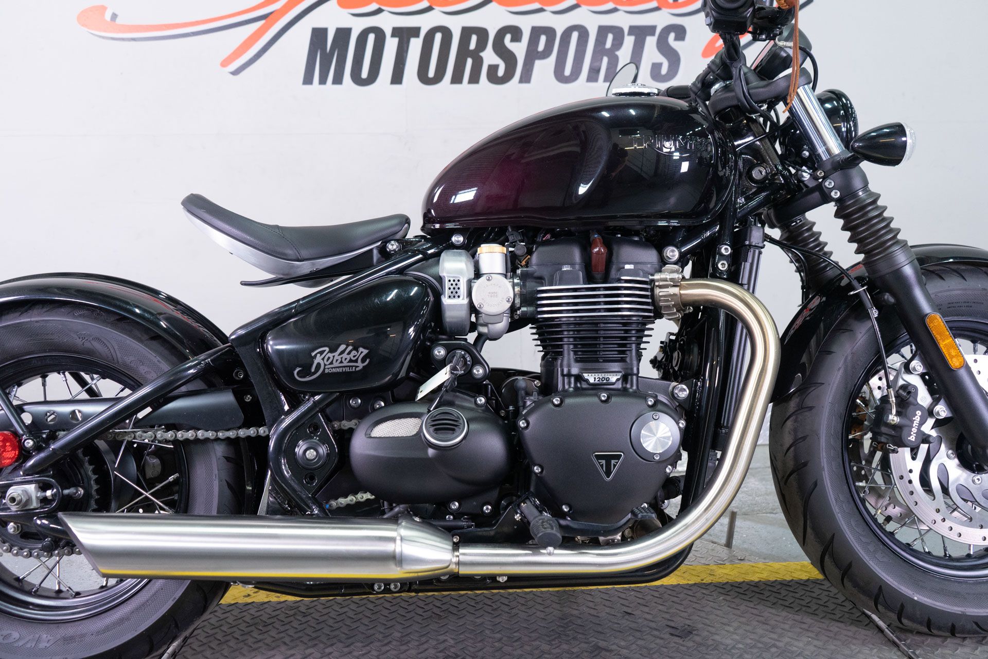 2024 Triumph Bonneville Bobber in Sacramento, California - Photo 9