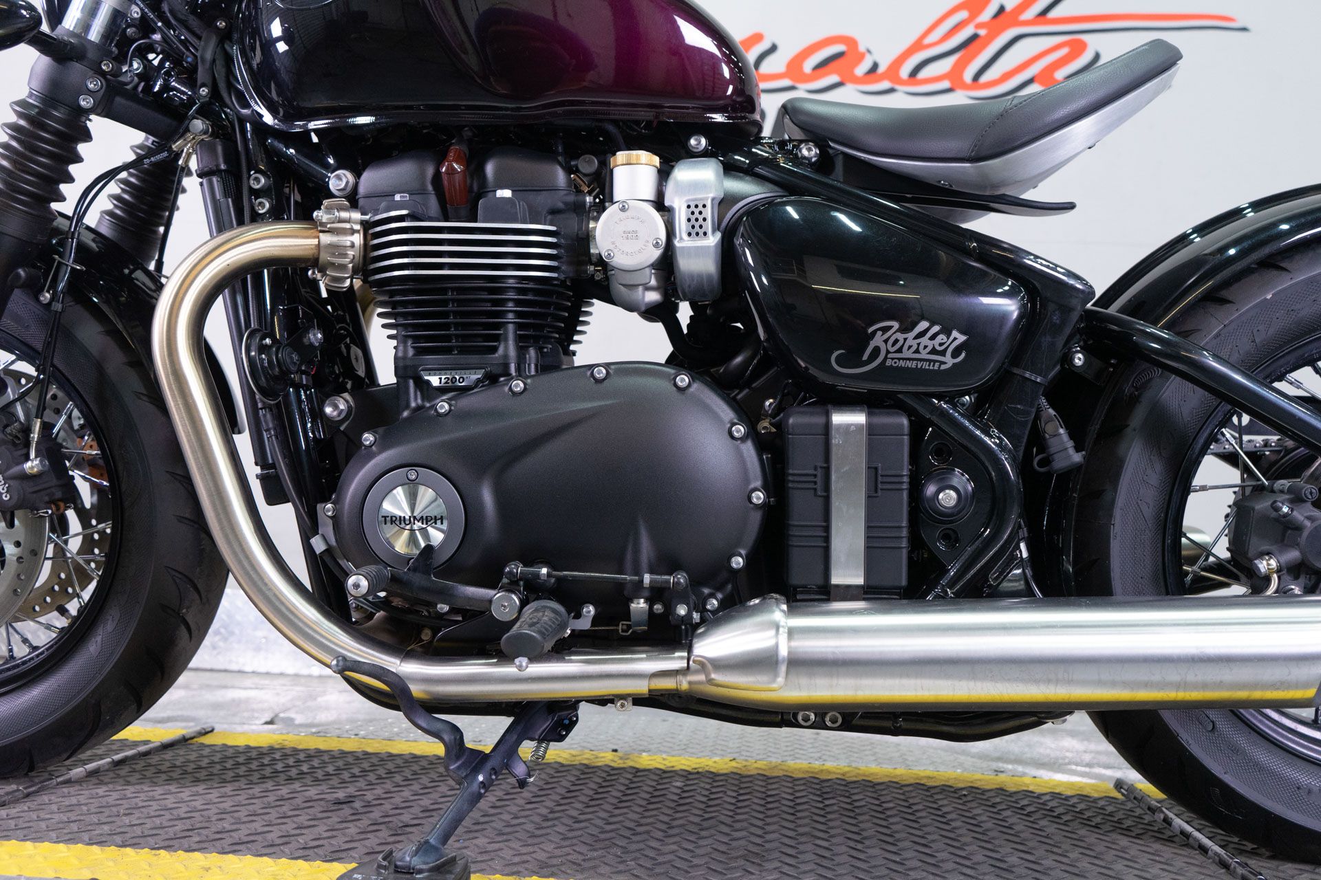 2024 Triumph Bonneville Bobber in Sacramento, California - Photo 12