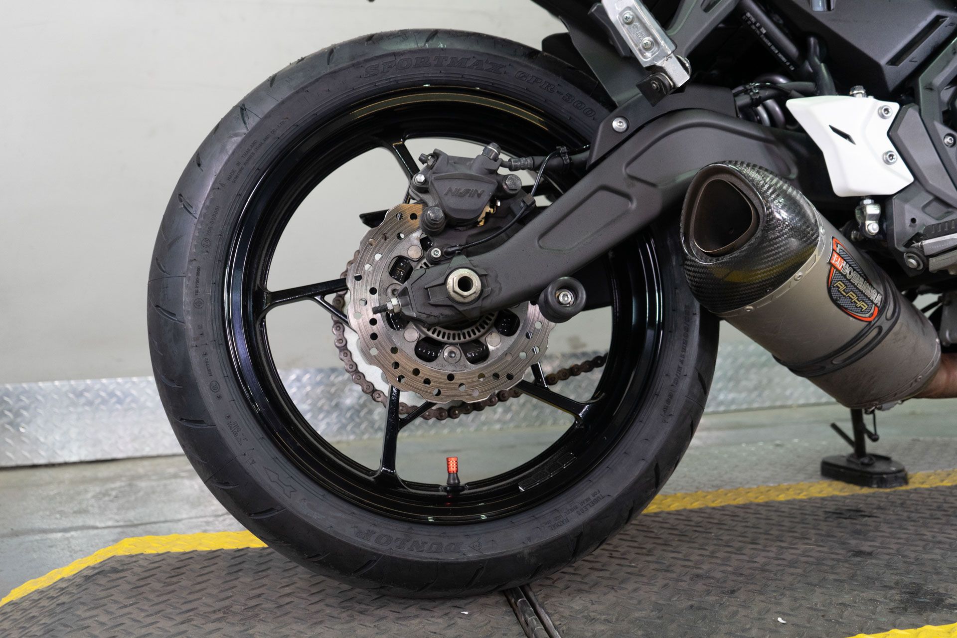 2025 Kawasaki Ninja® 650 in Sacramento, California - Photo 8