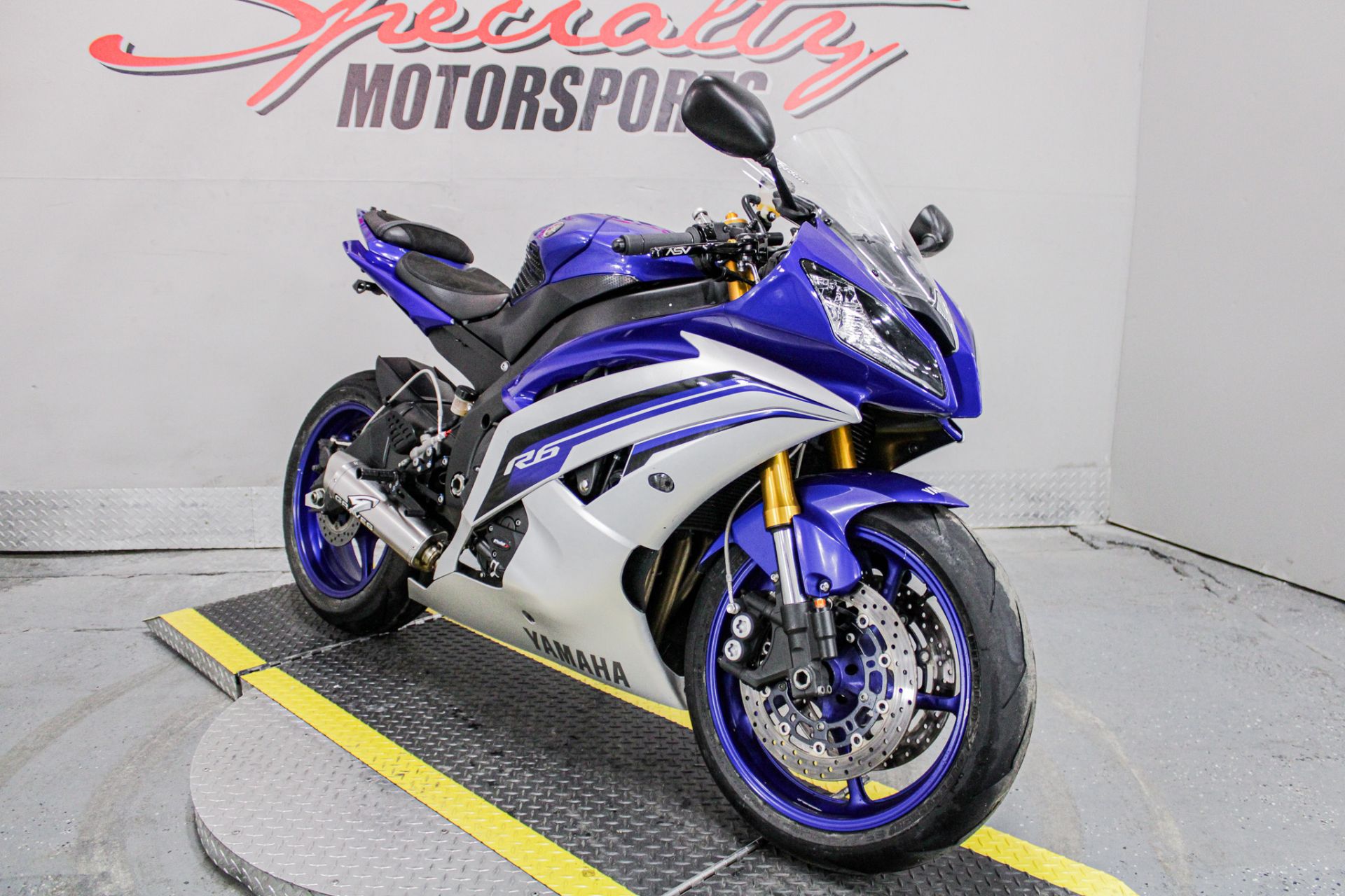 2016 Yamaha YZF-R6 in Sacramento, California - Photo 13