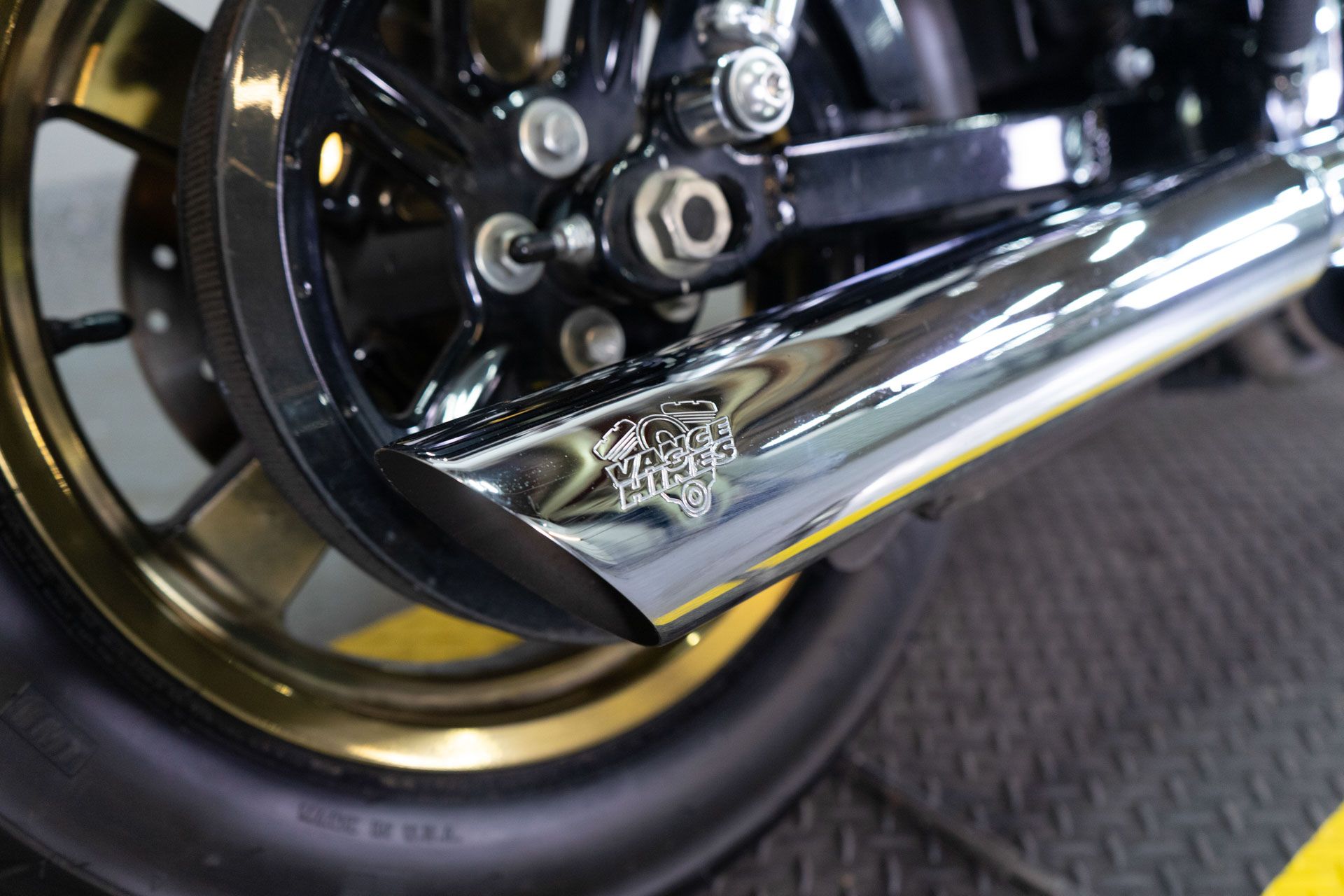 2013 Harley-Davidson Sportster® 1200 Custom 110th Anniversary Edition in Sacramento, California - Photo 12