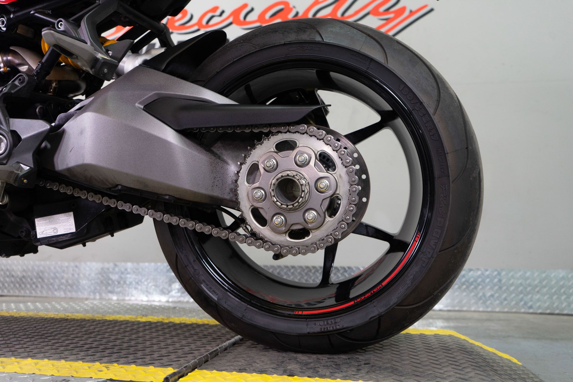 2018 Ducati Monster 1200 S in Sacramento, California - Photo 12