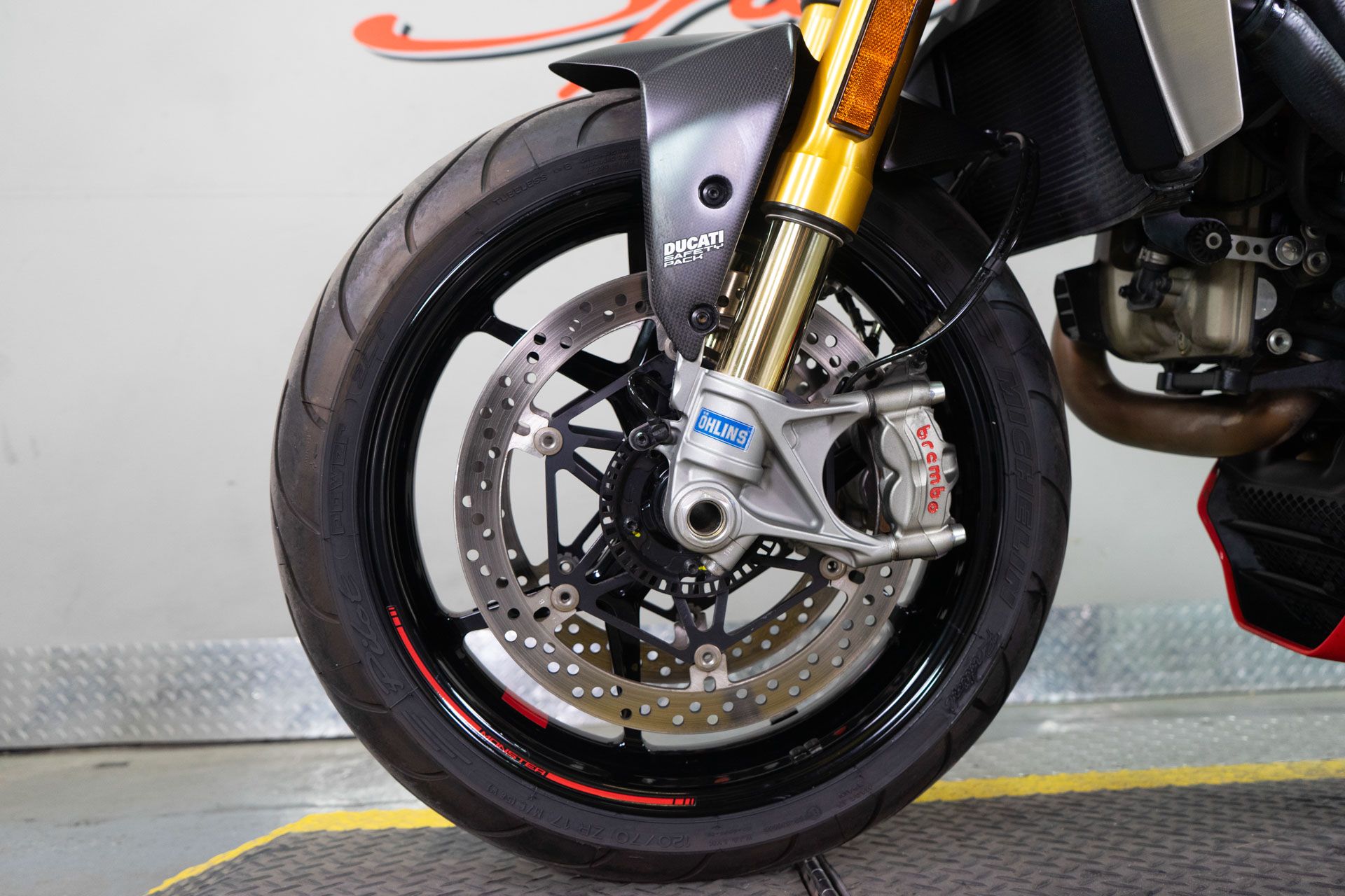 2018 Ducati Monster 1200 S in Sacramento, California - Photo 13