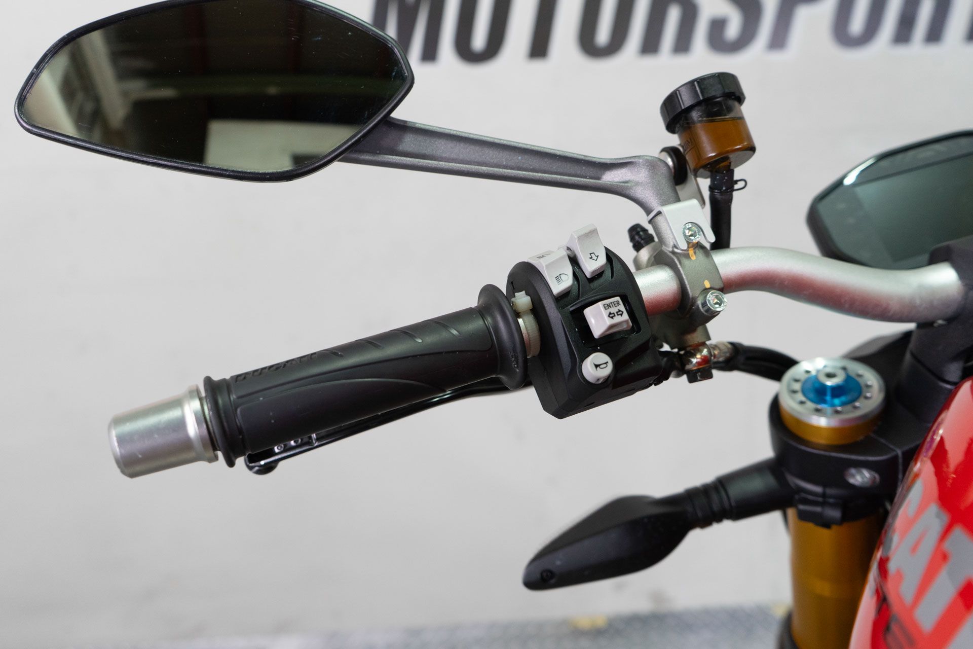 2018 Ducati Monster 1200 S in Sacramento, California - Photo 15