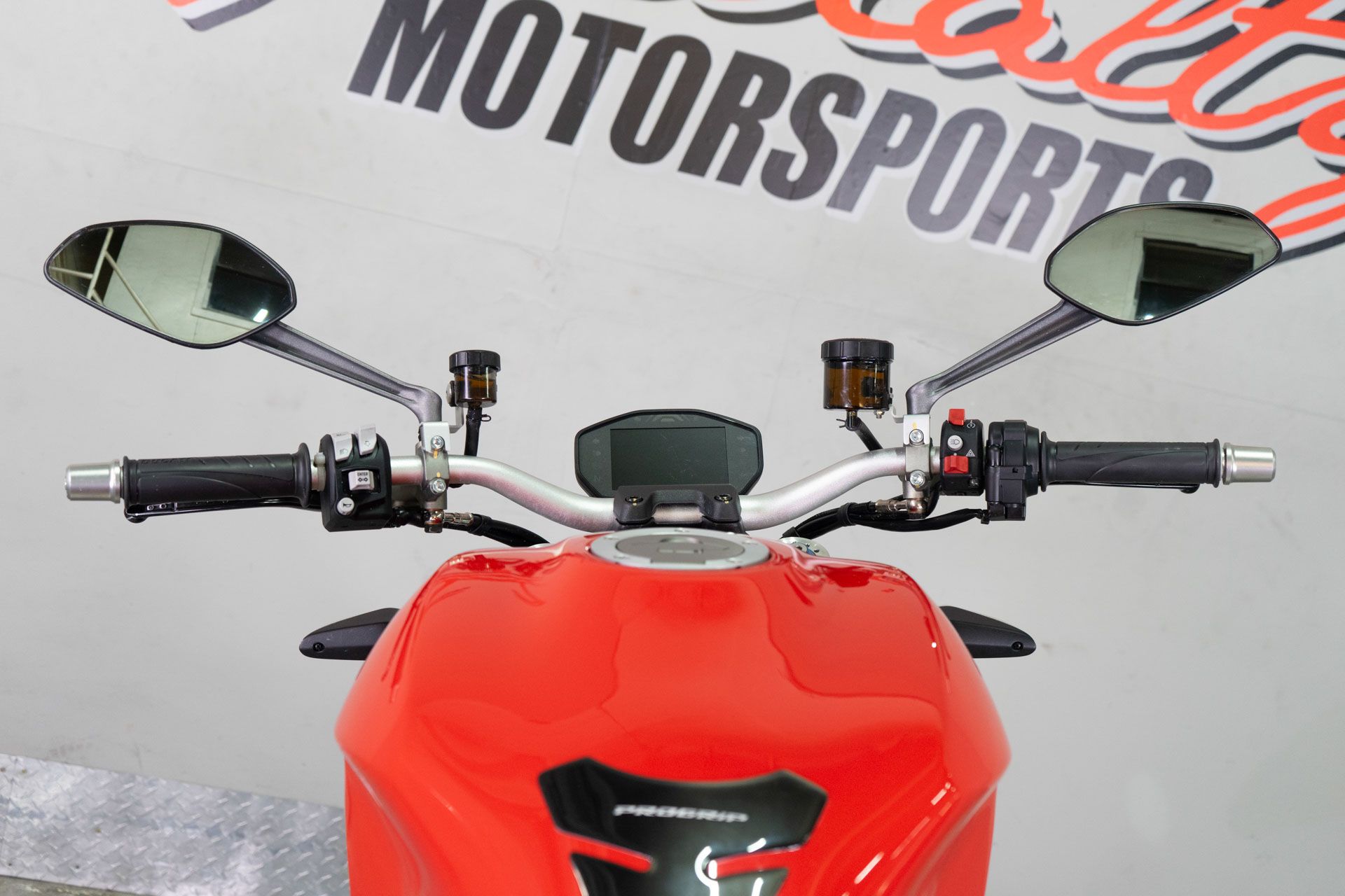 2018 Ducati Monster 1200 S in Sacramento, California - Photo 17