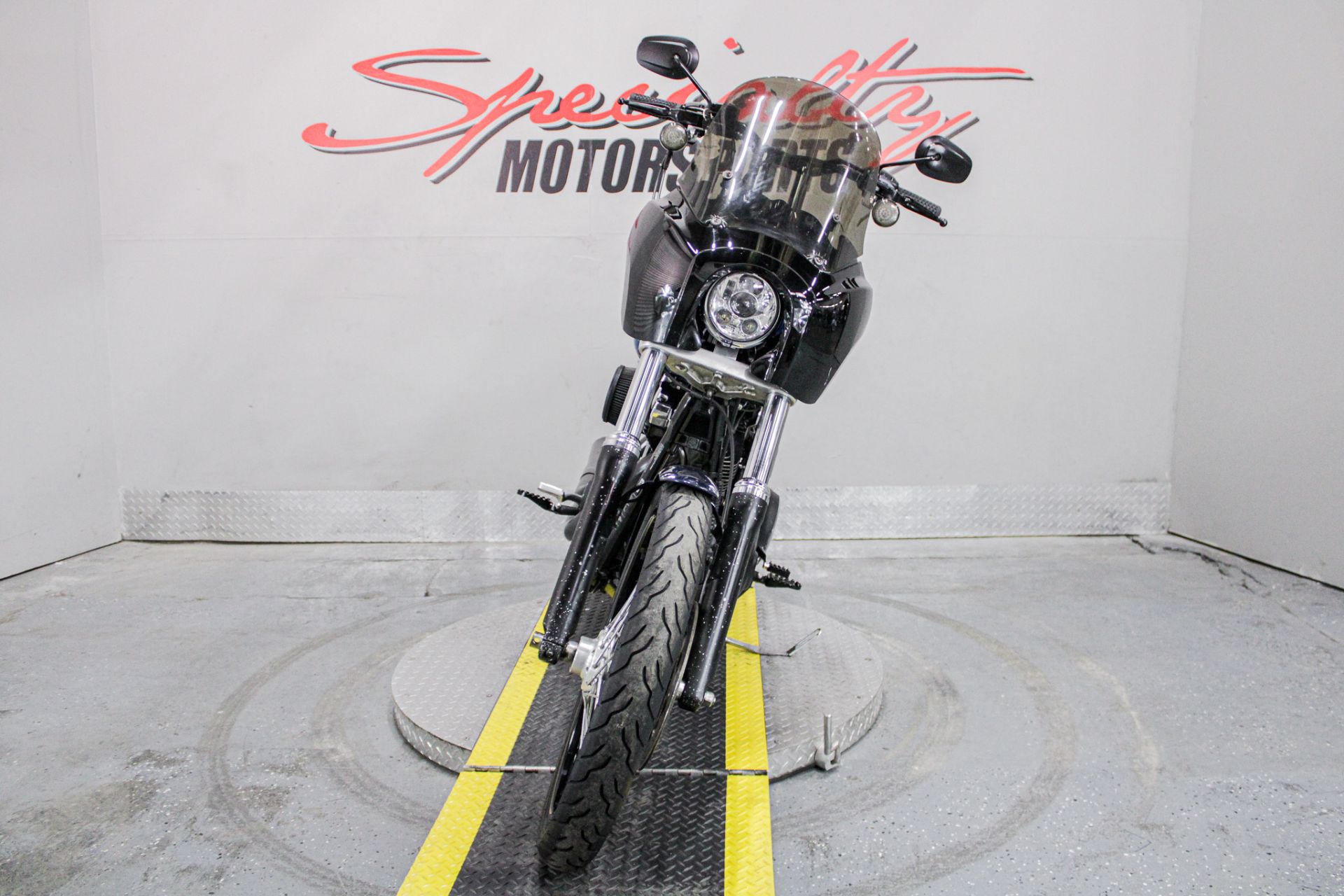 Front View - Photo 12