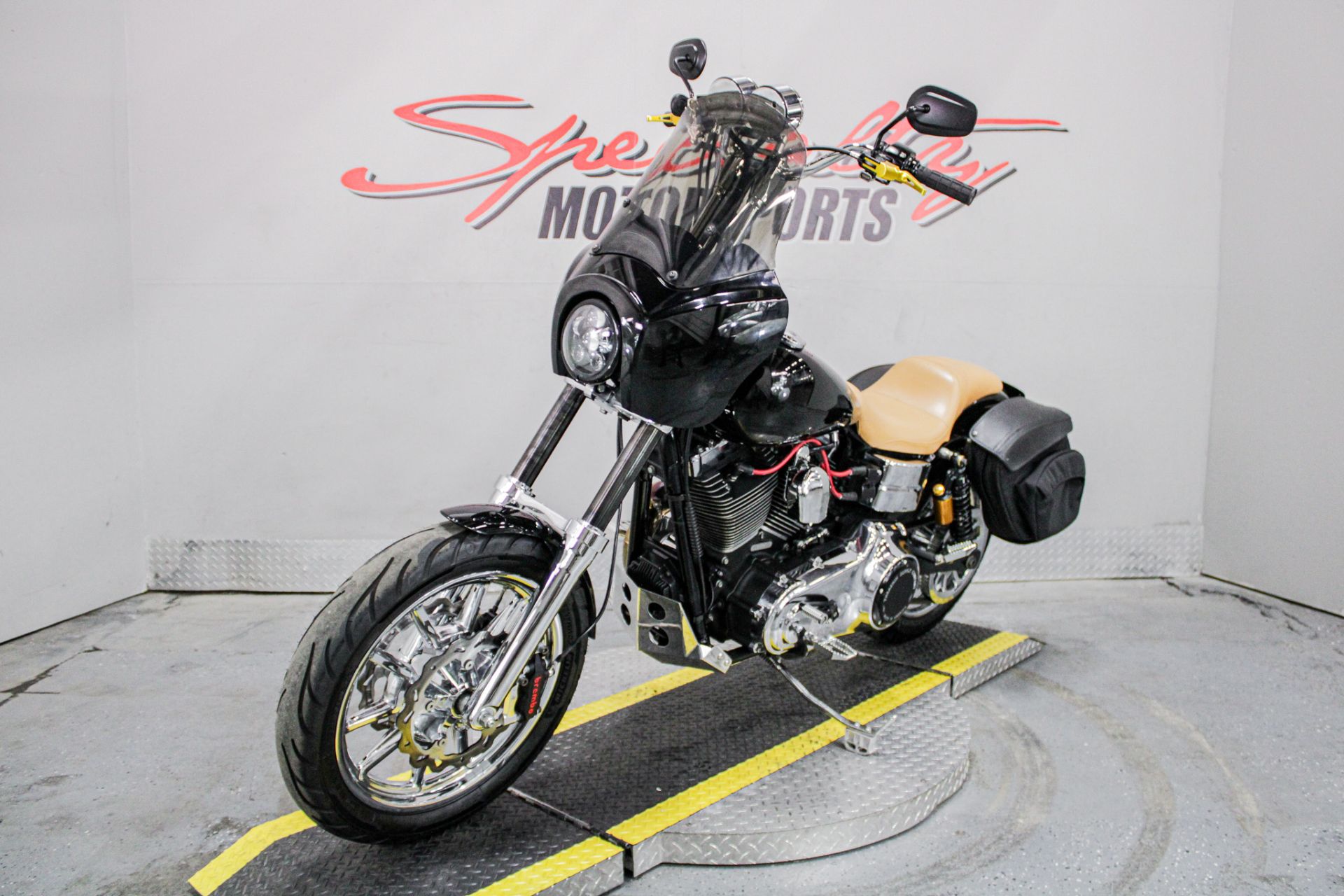 Front Left Side View - Photo 10