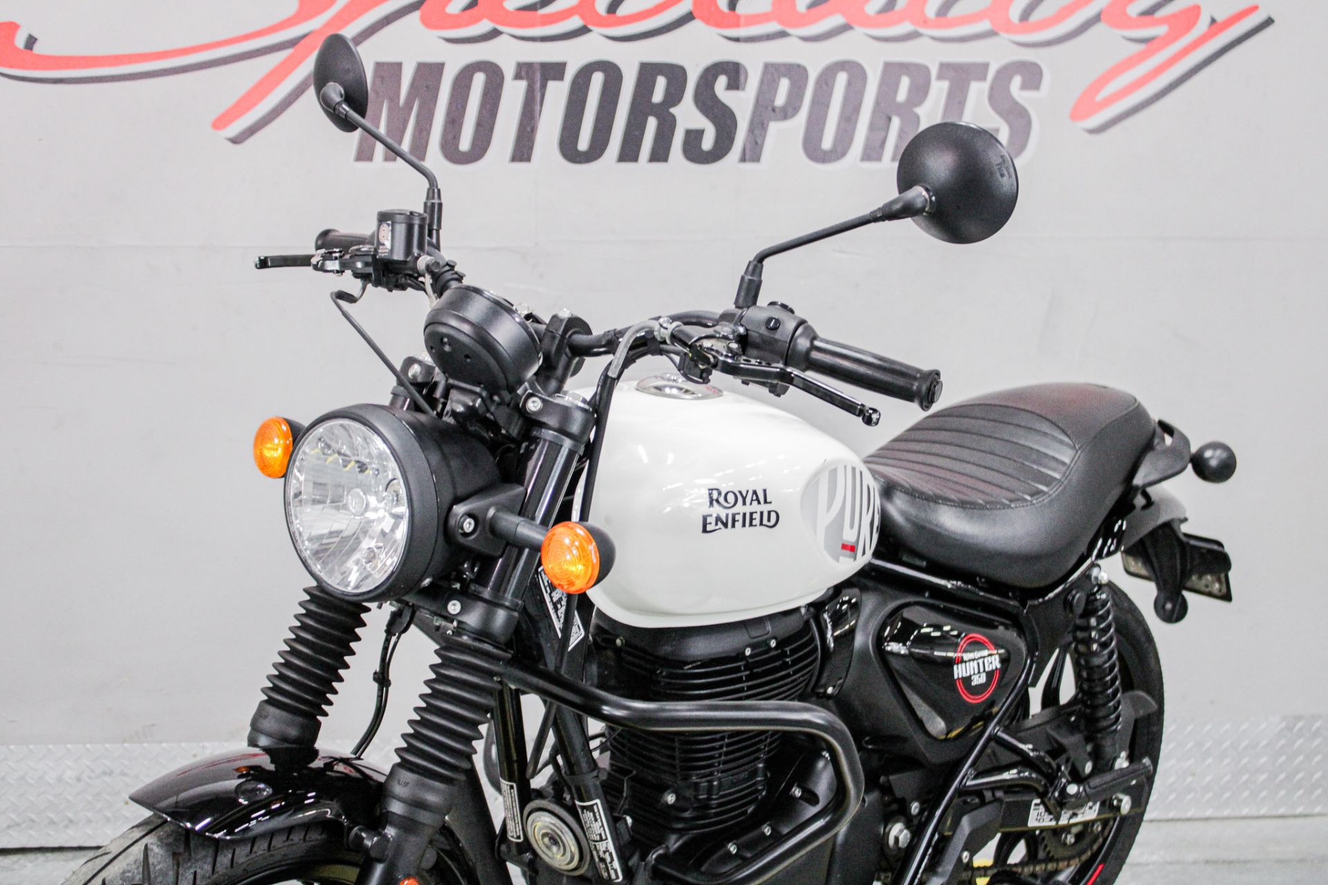 2023 Royal Enfield Hunter 350 in Sacramento, California - Photo 11