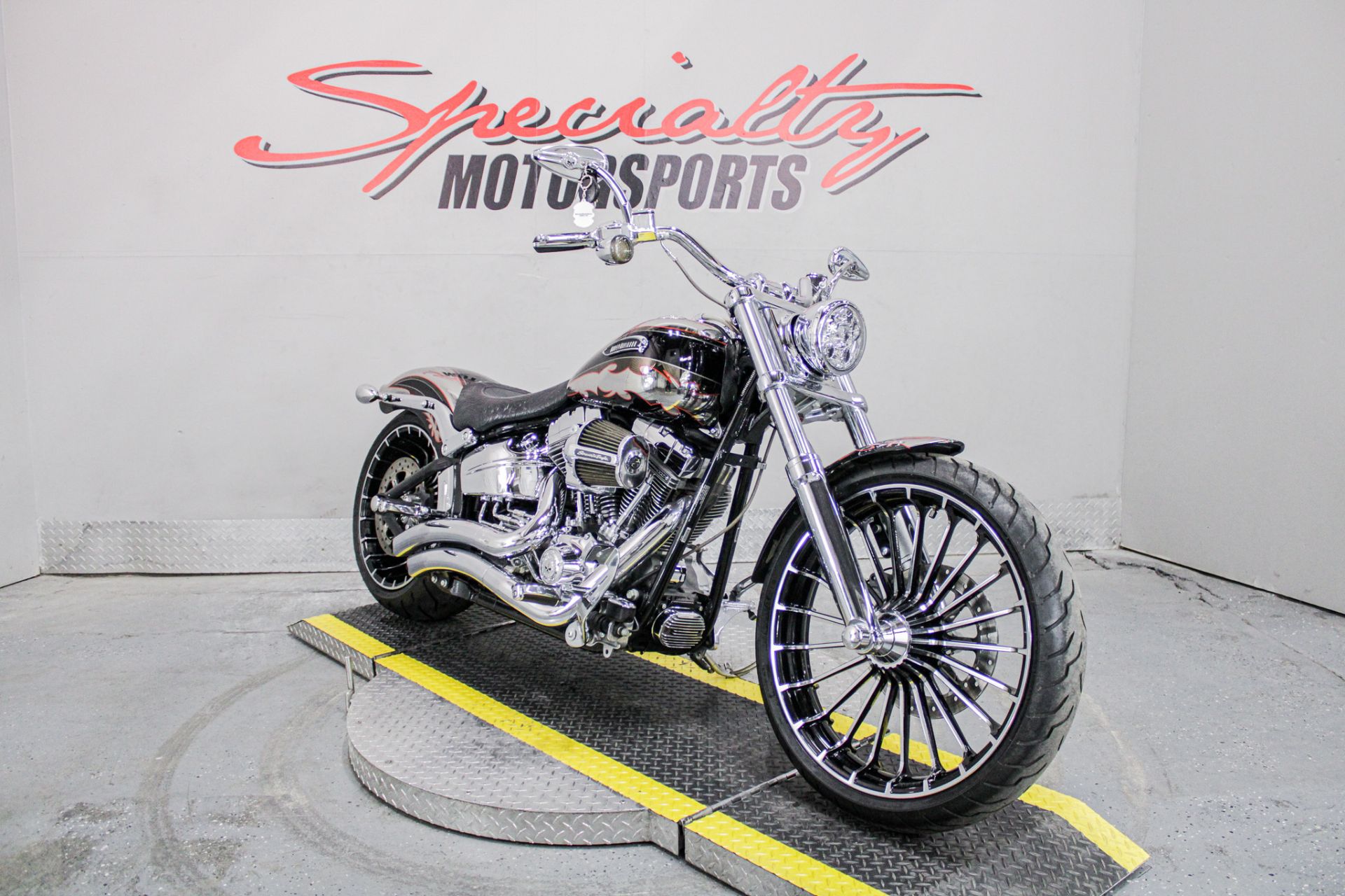 Front Right Side View - Photo 13