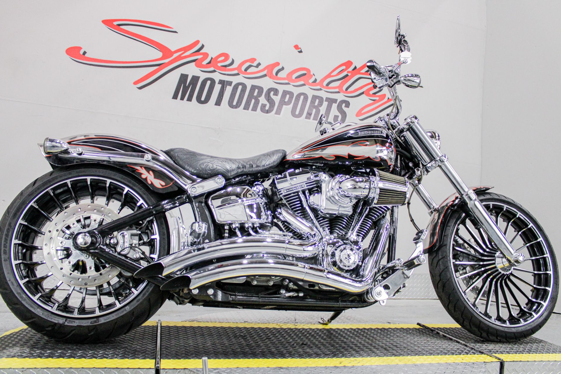 Lower Right Side Angle - Photo 15