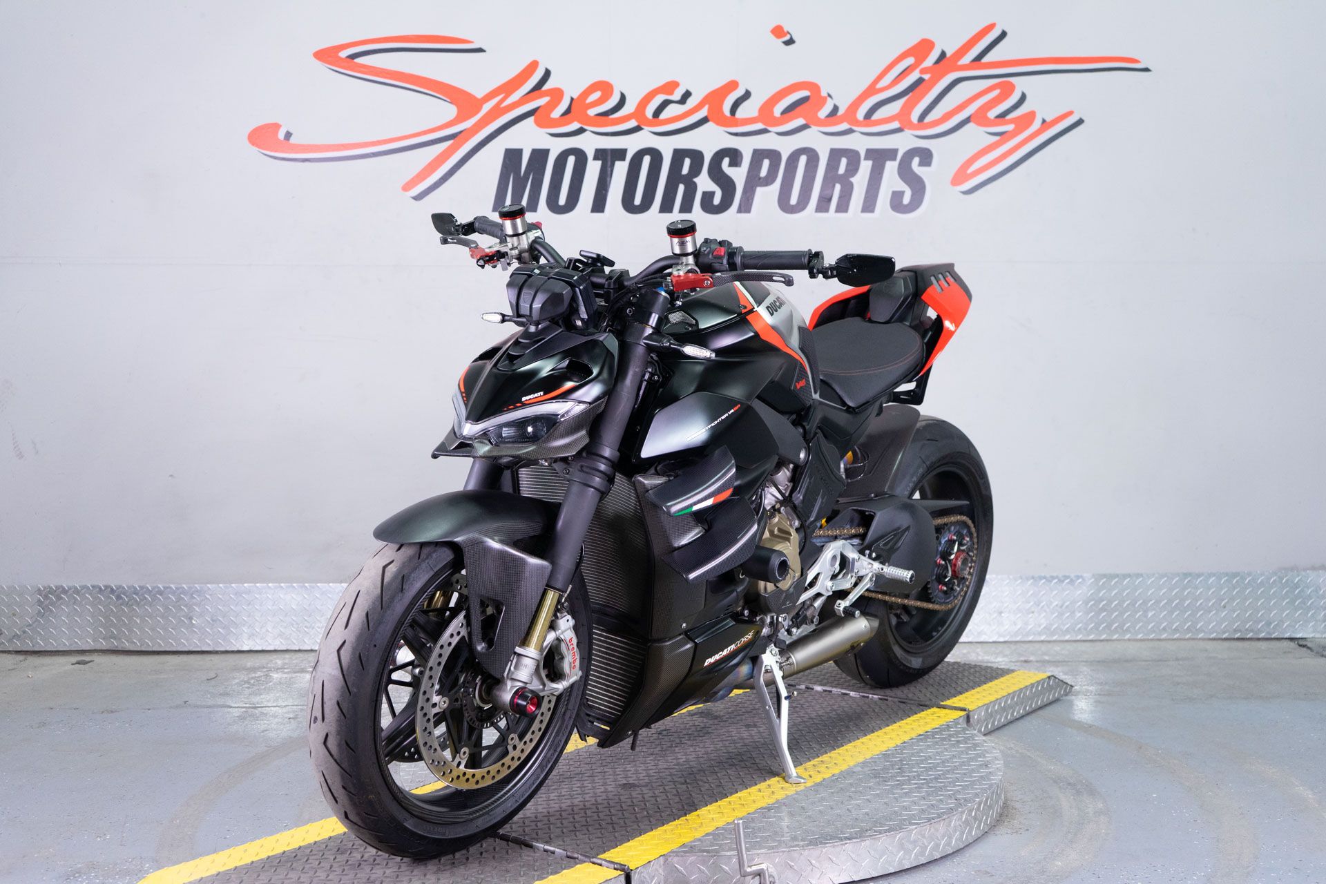 2022 Ducati Streetfighter V4 SP in Sacramento, California - Photo 3