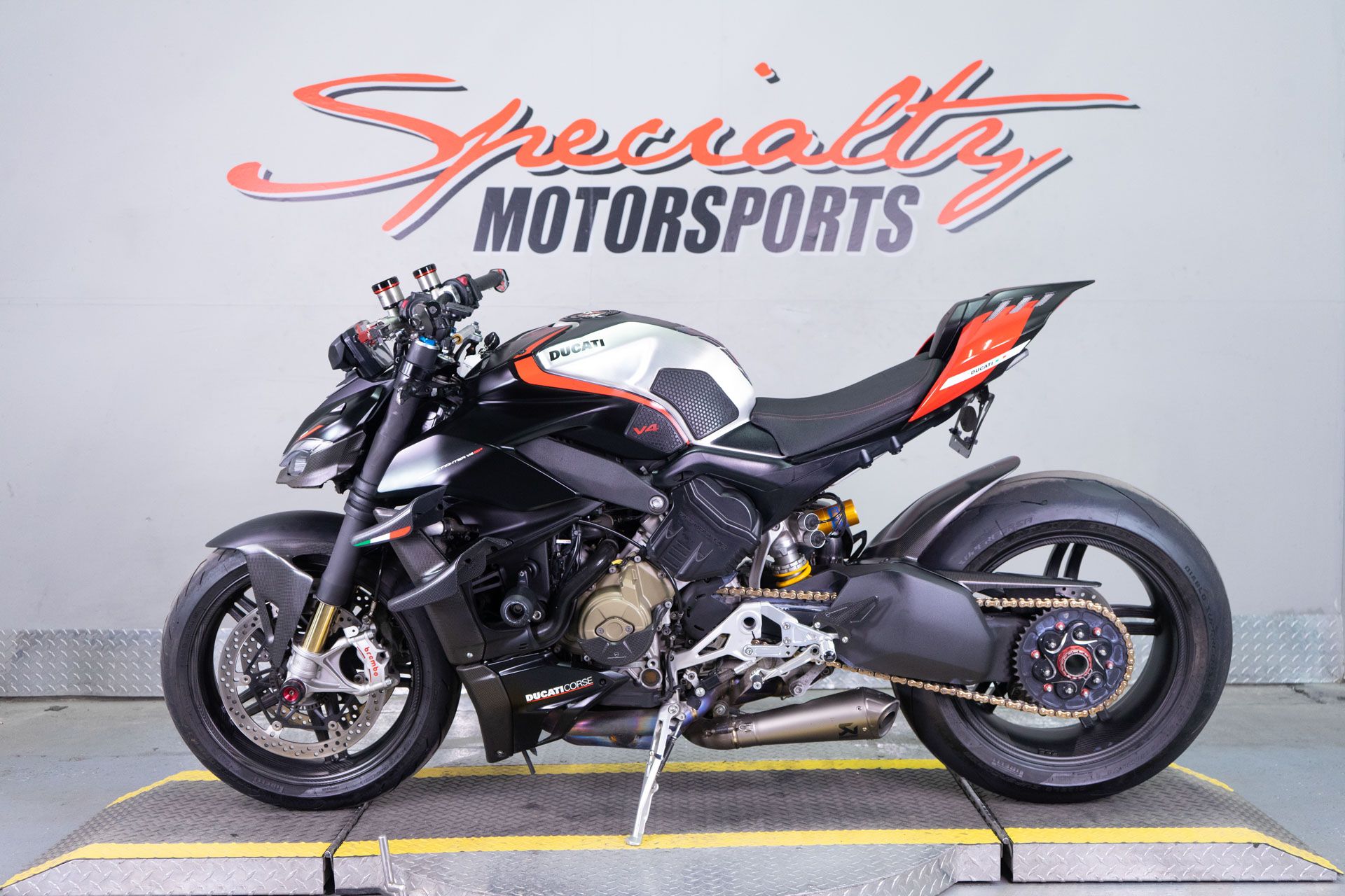 2022 Ducati Streetfighter V4 SP in Sacramento, California - Photo 4