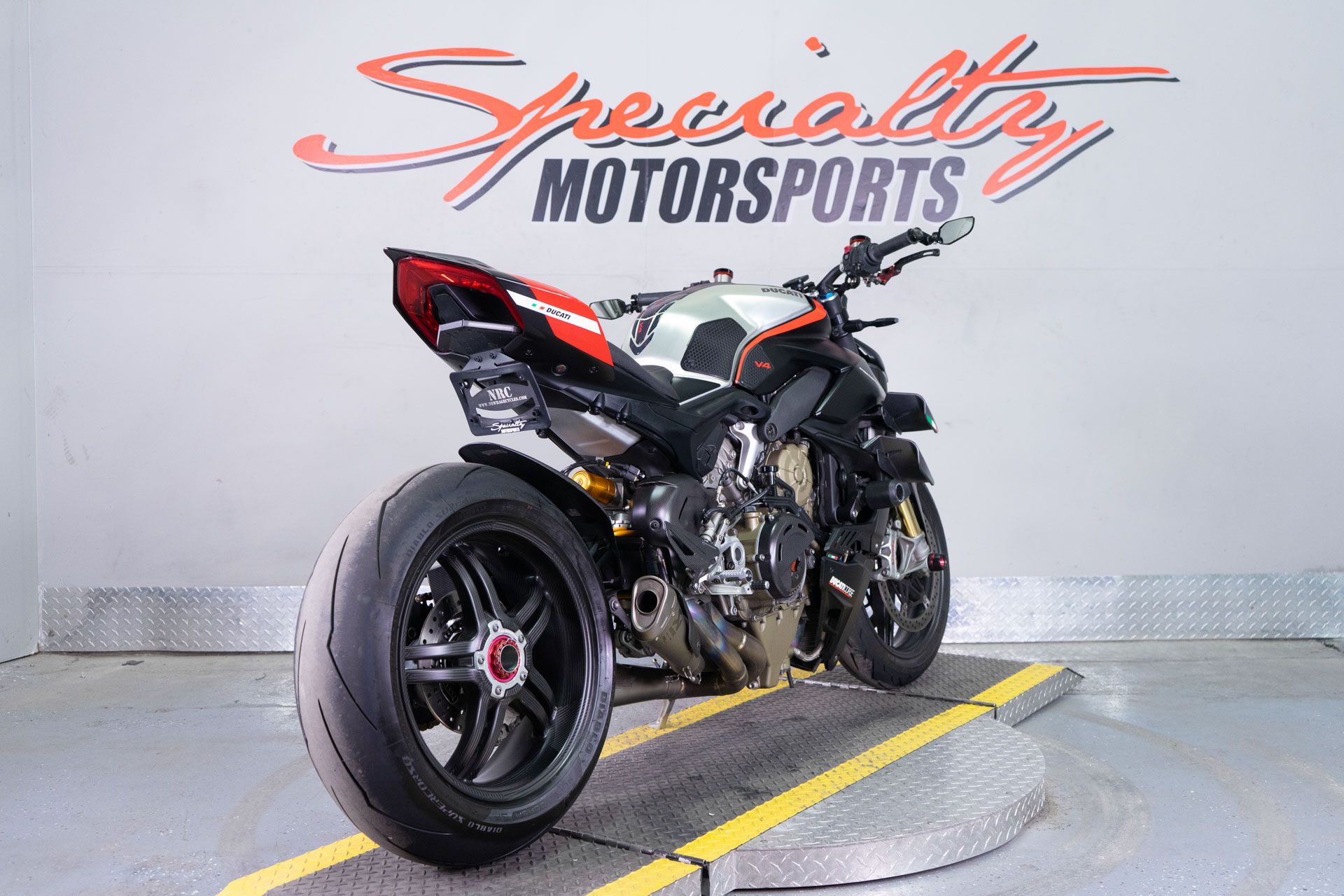 2022 Ducati Streetfighter V4 SP in Sacramento, California - Photo 6