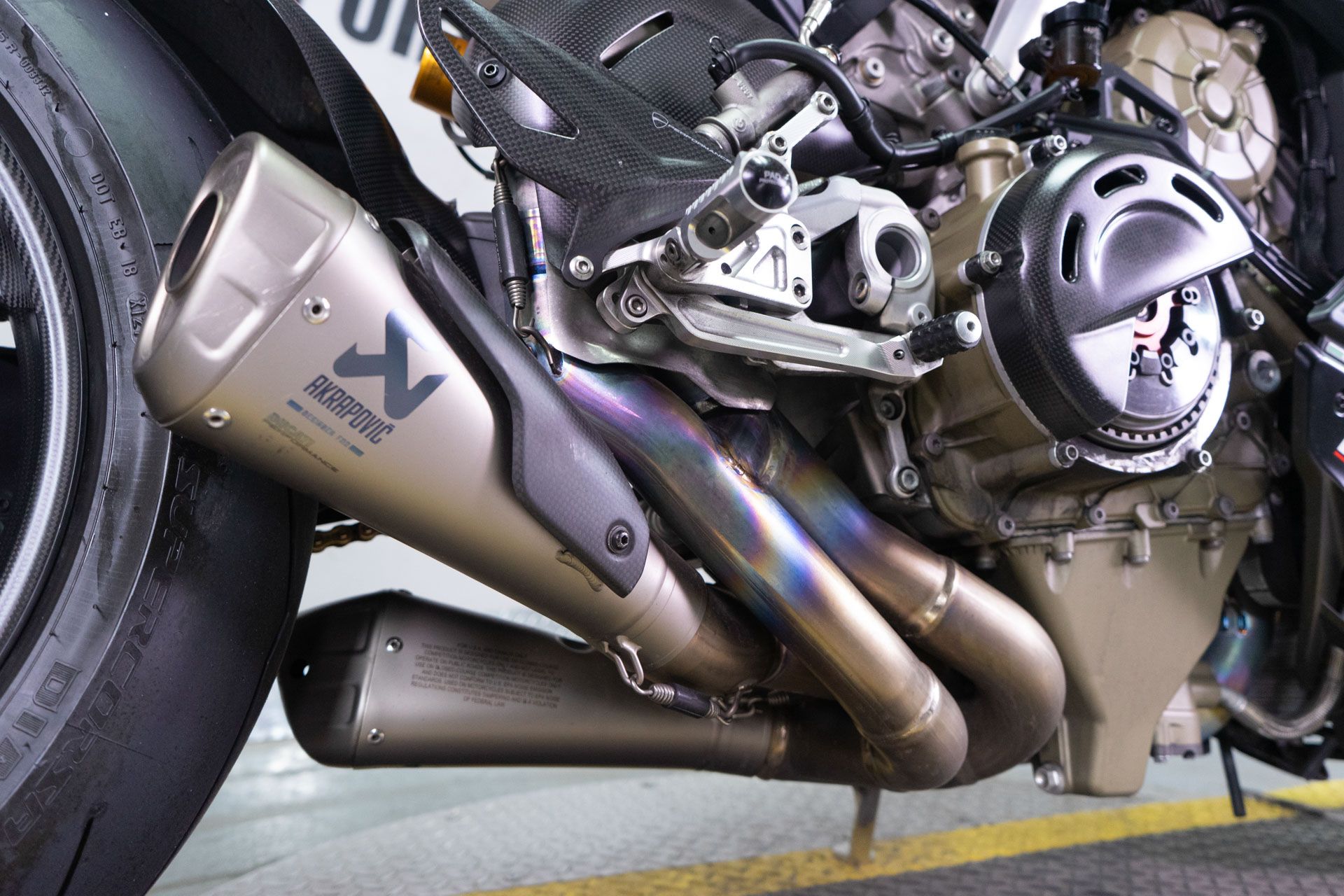 2022 Ducati Streetfighter V4 SP in Sacramento, California - Photo 13