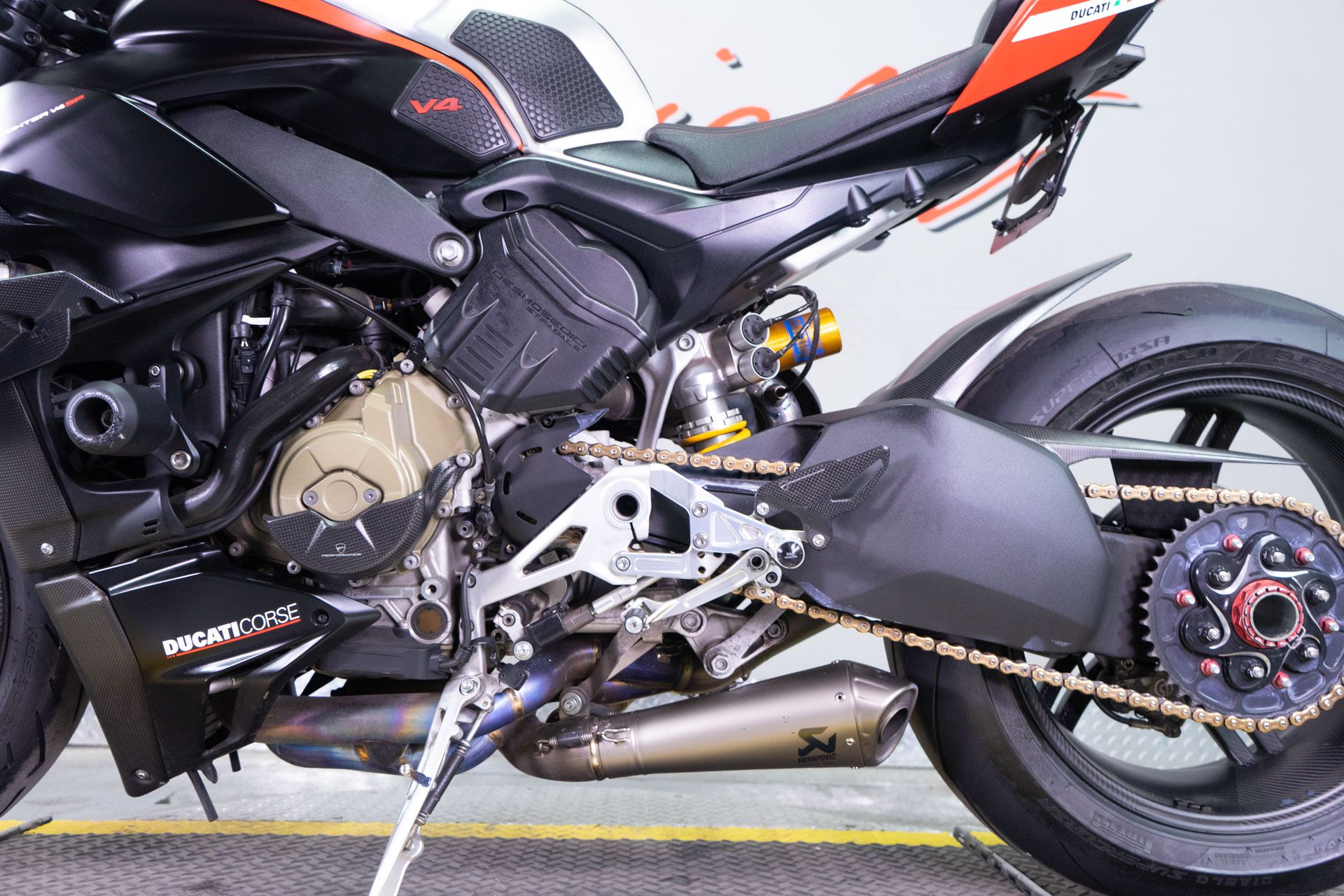 2022 Ducati Streetfighter V4 SP in Sacramento, California - Photo 19