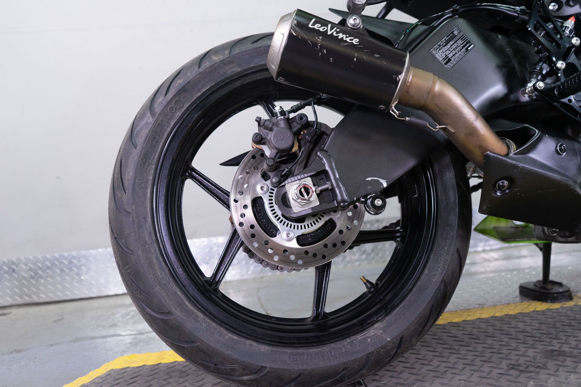 2025 Kawasaki Ninja® ZX™-6R in Sacramento, California - Photo 8