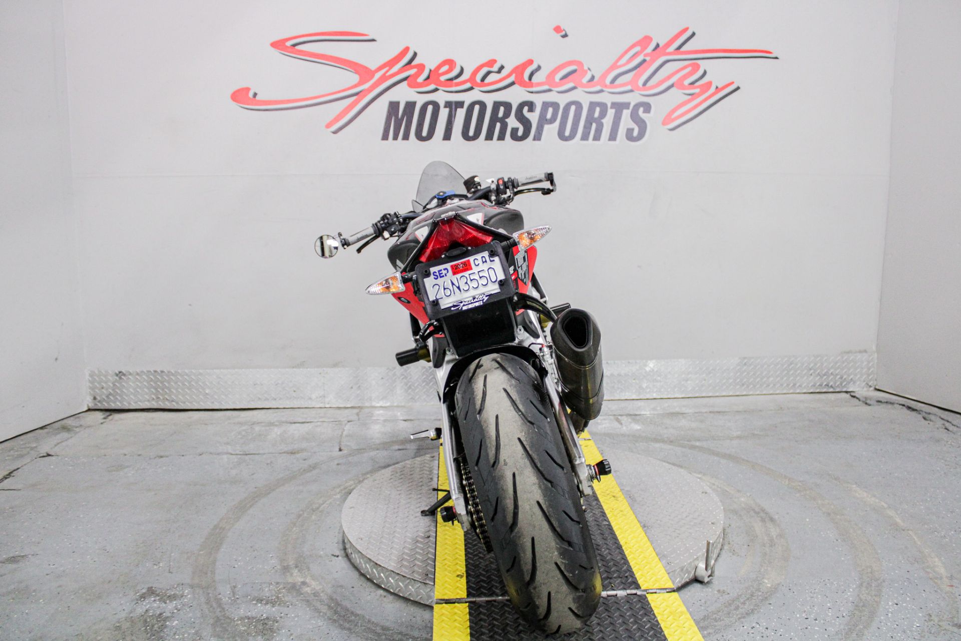 2016 Aprilia Tuono V4 Factory 1100 ABS in Sacramento, California - Photo 6