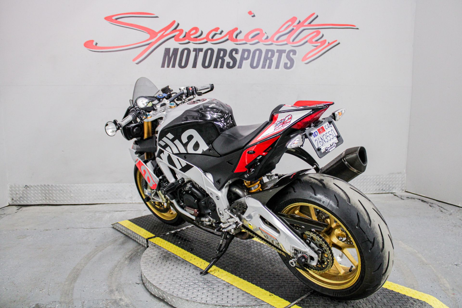 2016 Aprilia Tuono V4 Factory 1100 ABS in Sacramento, California - Photo 7