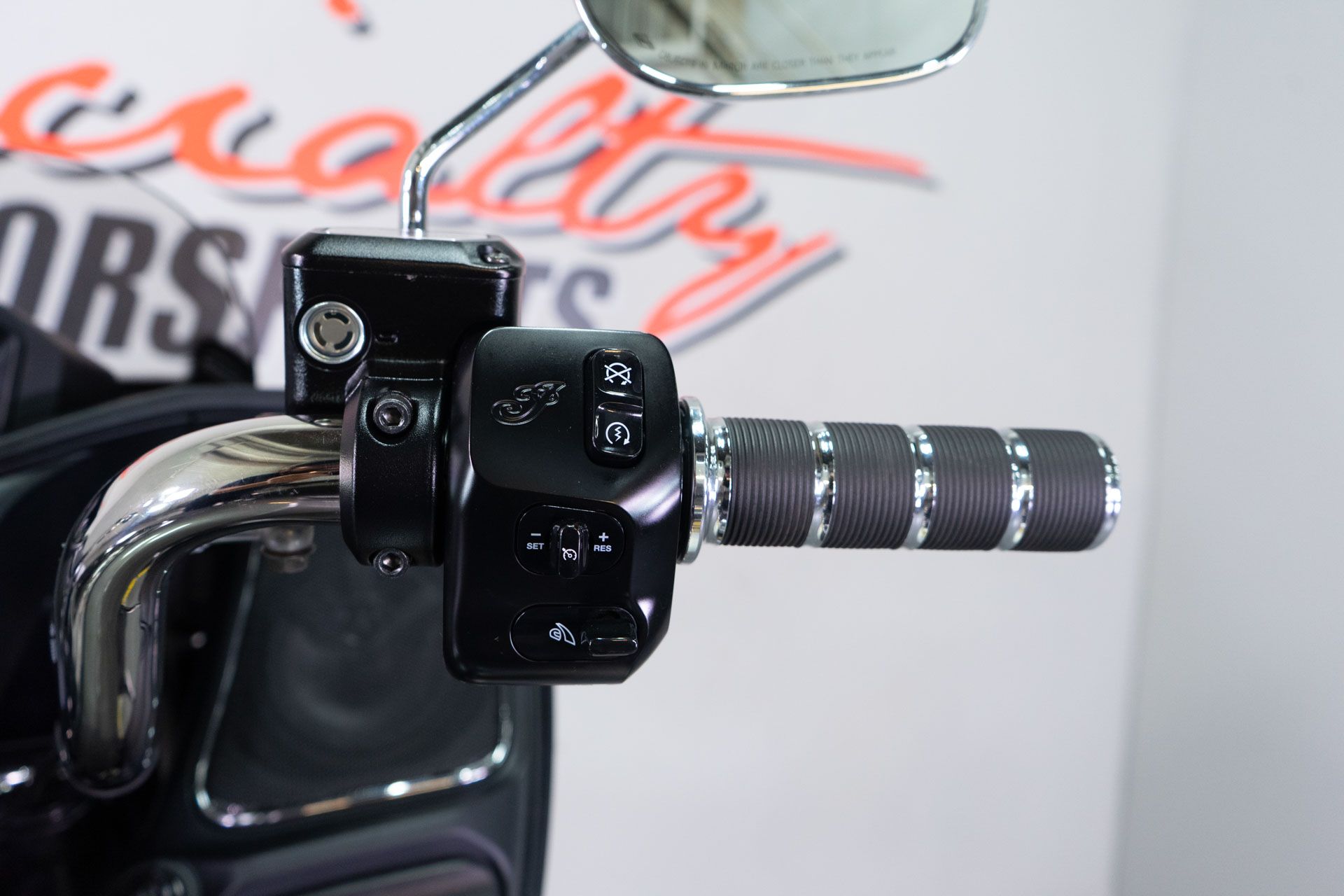 2020 Indian Motorcycle Challenger® in Sacramento, California - Photo 16