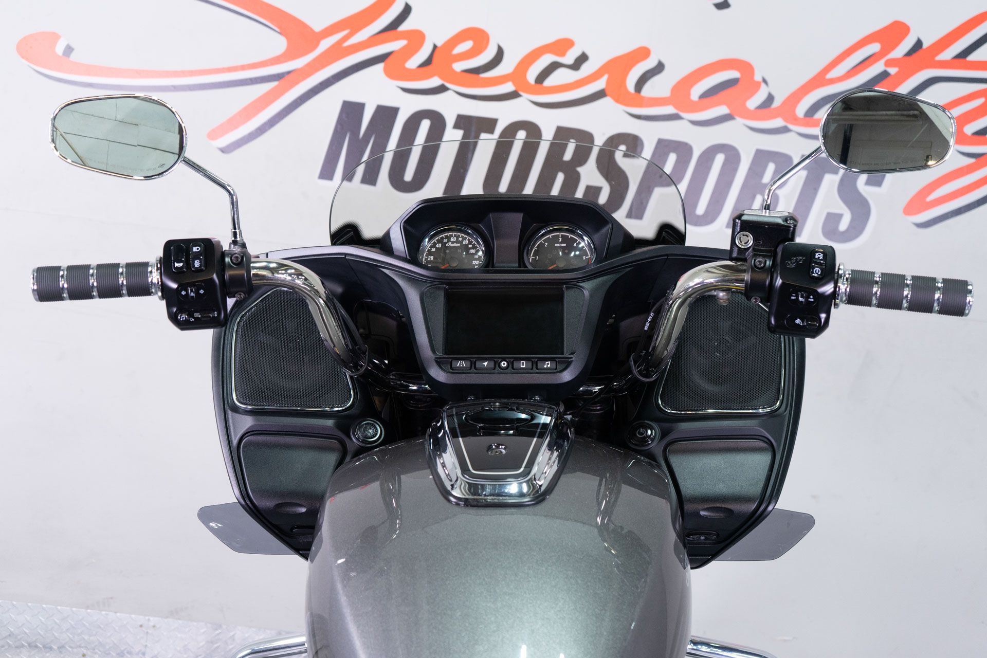 2020 Indian Motorcycle Challenger® in Sacramento, California - Photo 15