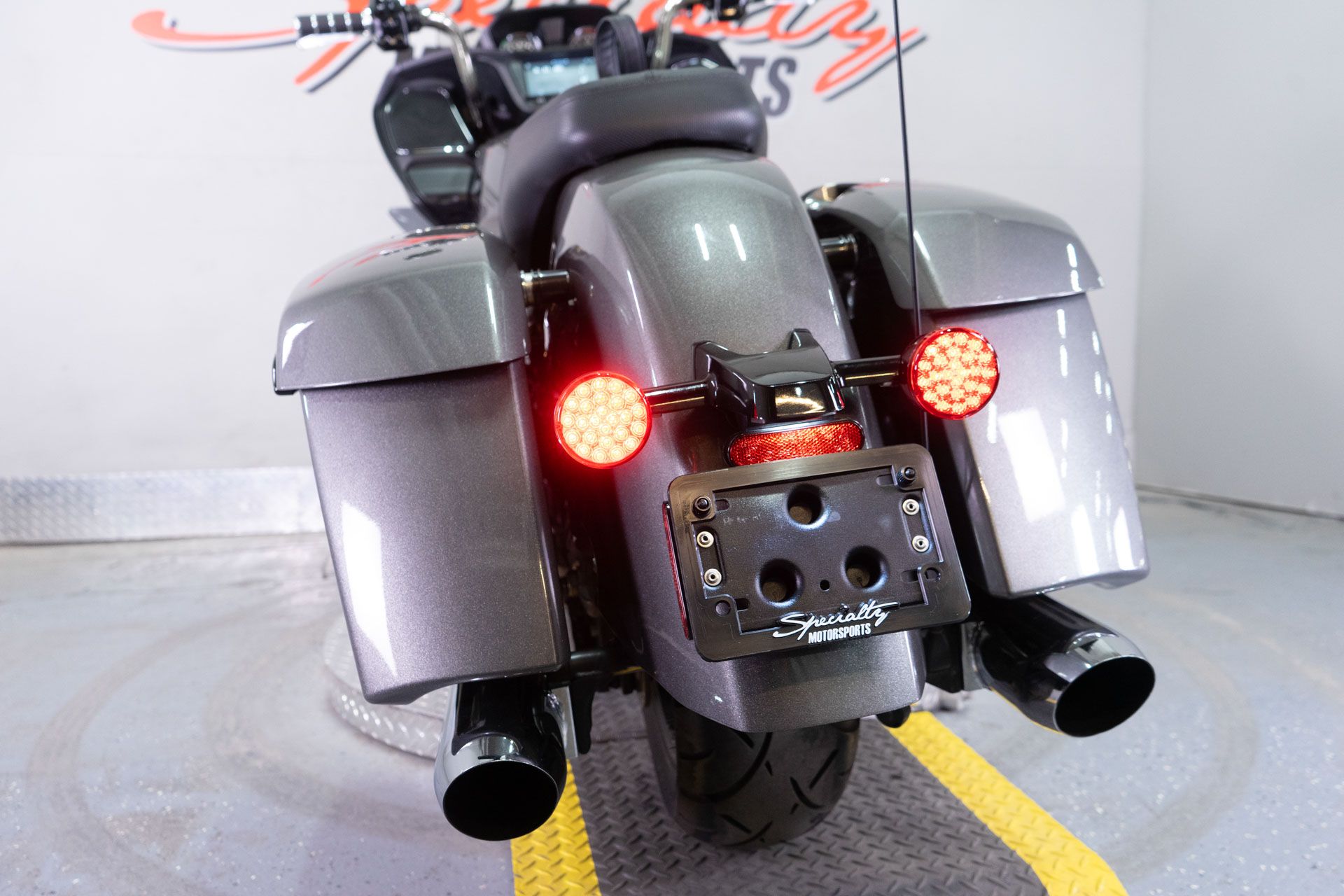 2020 Indian Motorcycle Challenger® in Sacramento, California - Photo 17