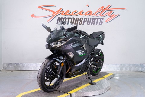 2022 Kawasaki Ninja 400 ABS in Sacramento, California - Photo 2