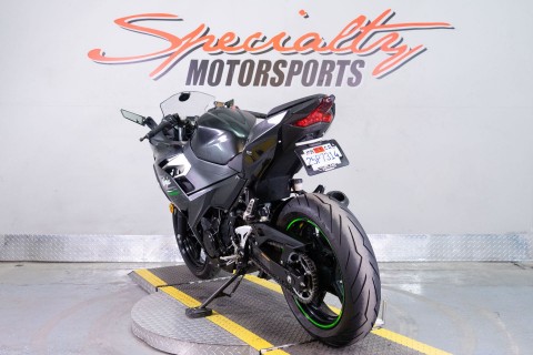 2022 Kawasaki Ninja 400 ABS in Sacramento, California - Photo 4