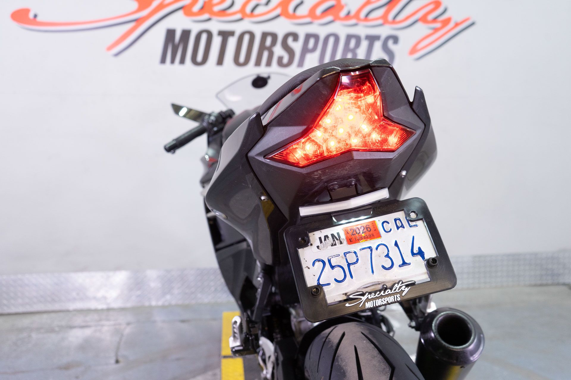 2022 Kawasaki Ninja 400 ABS in Sacramento, California - Photo 17