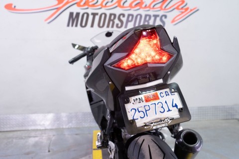 2022 Kawasaki Ninja 400 ABS in Sacramento, California - Photo 17